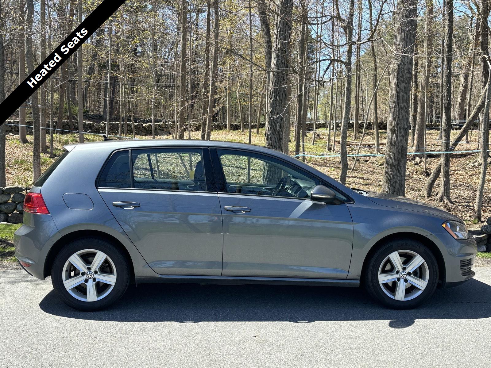 2017 Volkswagen Golf TSI Wolfsburg Edition 4-Door Auto's photo