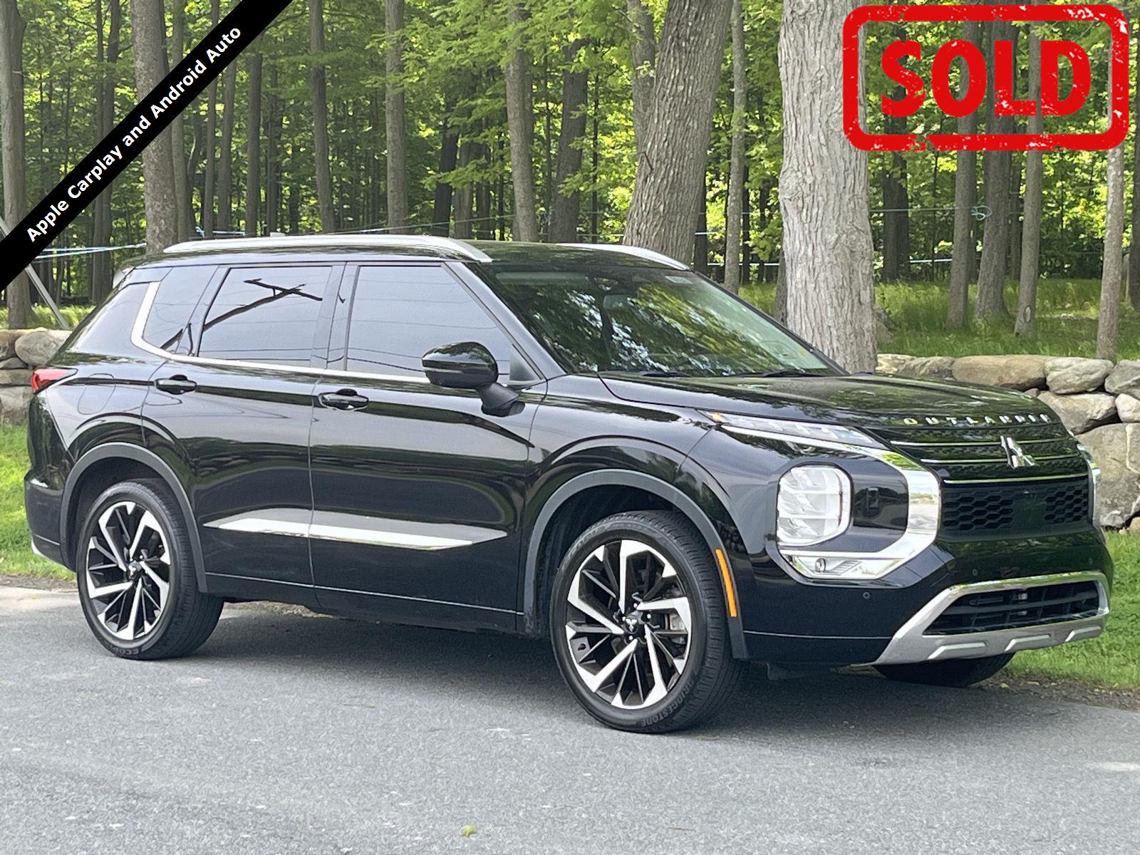 Labrador Black Pearl 2023 Mitsubishi Outlander SUV / Crossover All-Wheel Drive Continuously Variable Transmission
