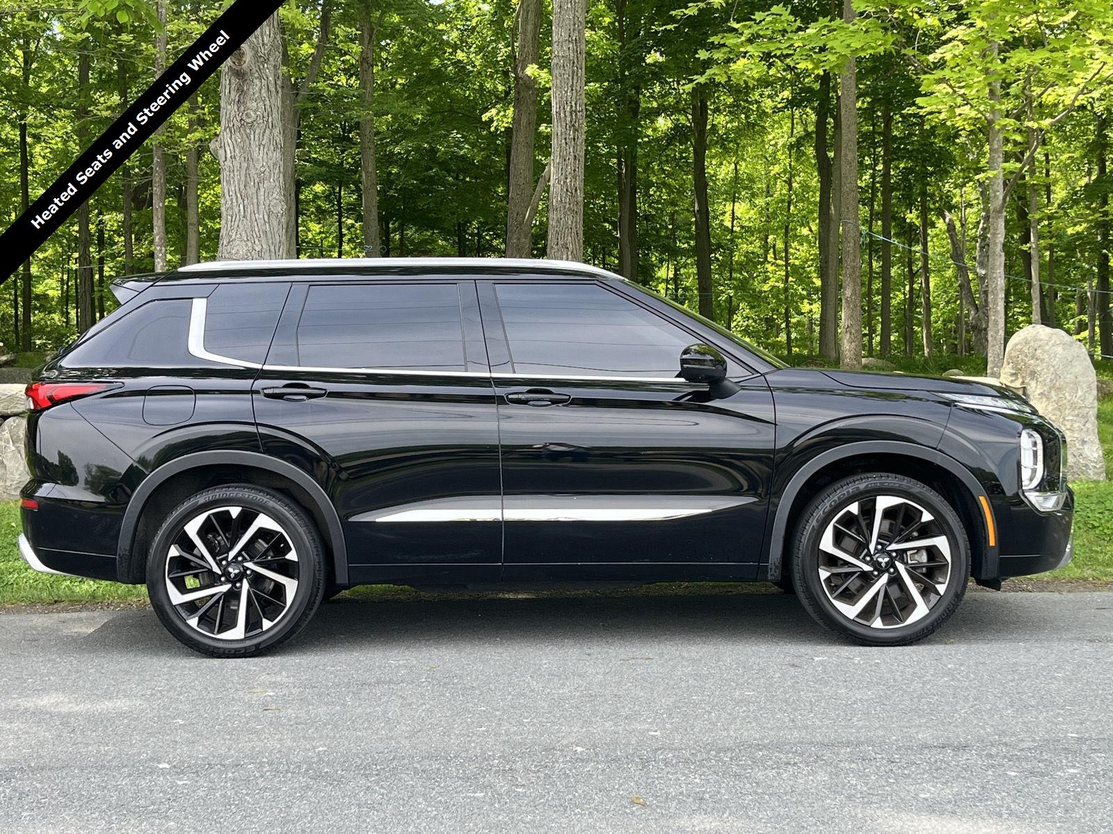 2023 Mitsubishi Outlander SEL S-AWC's photo