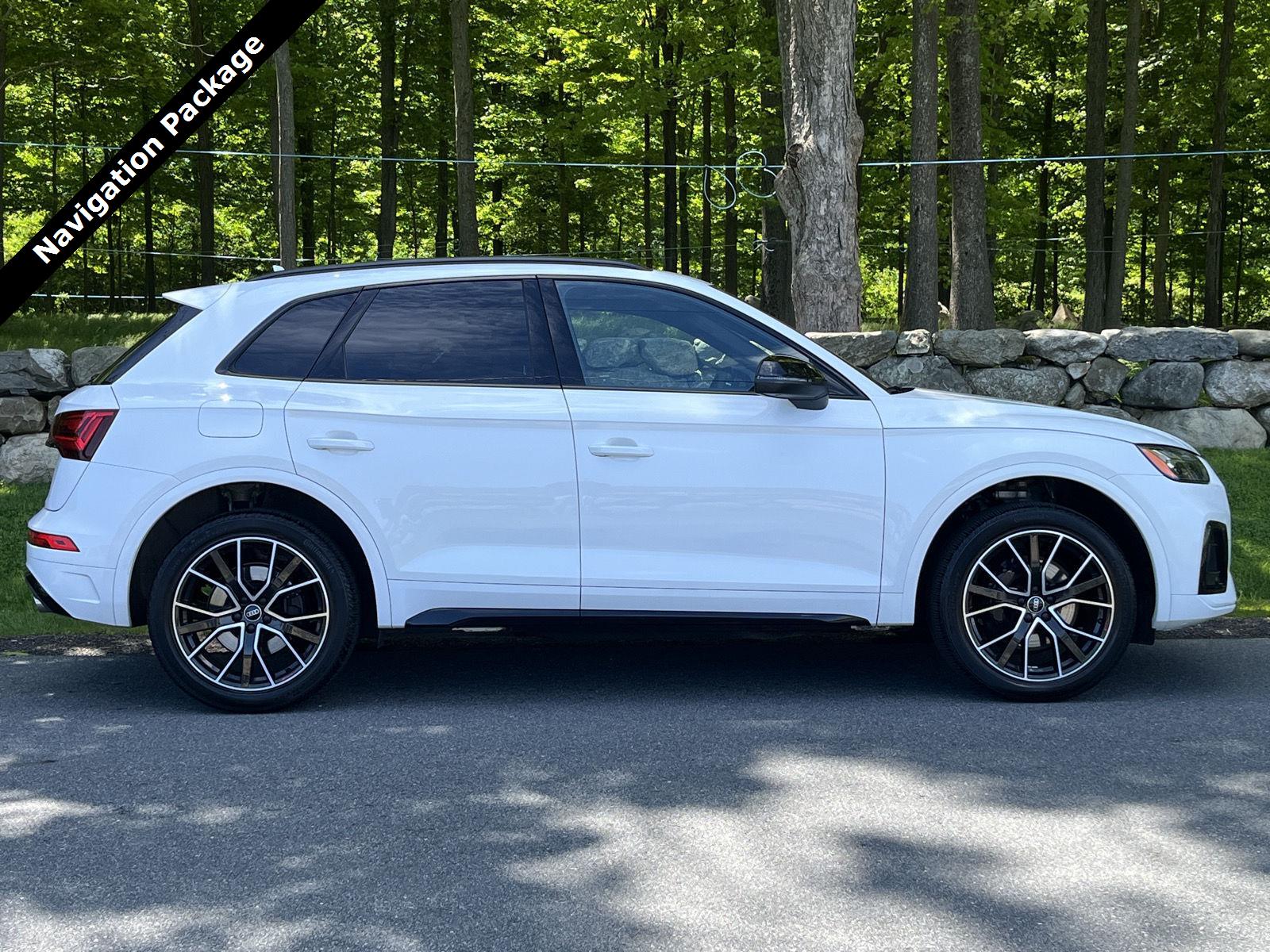 2023 Audi SQ5 Premium Plus's photo