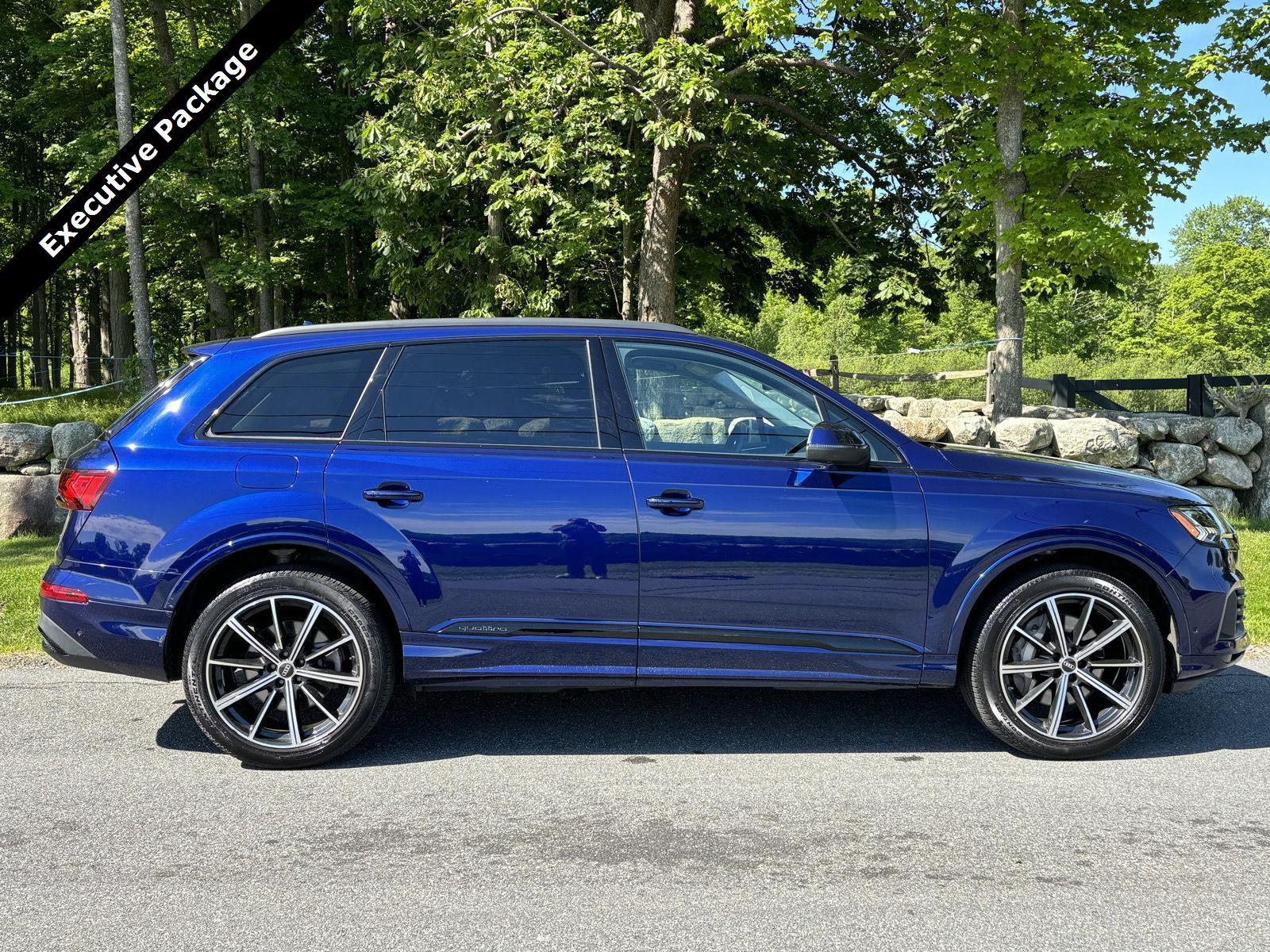 2023 Audi Q7 55 Premium Plus quattro Tiptronic's photo