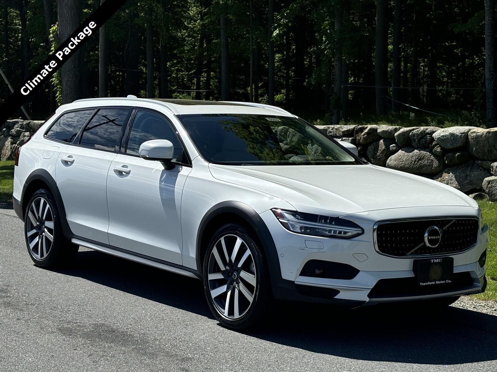 2023 Volvo V90 Cross Country B6 Plus AWD
