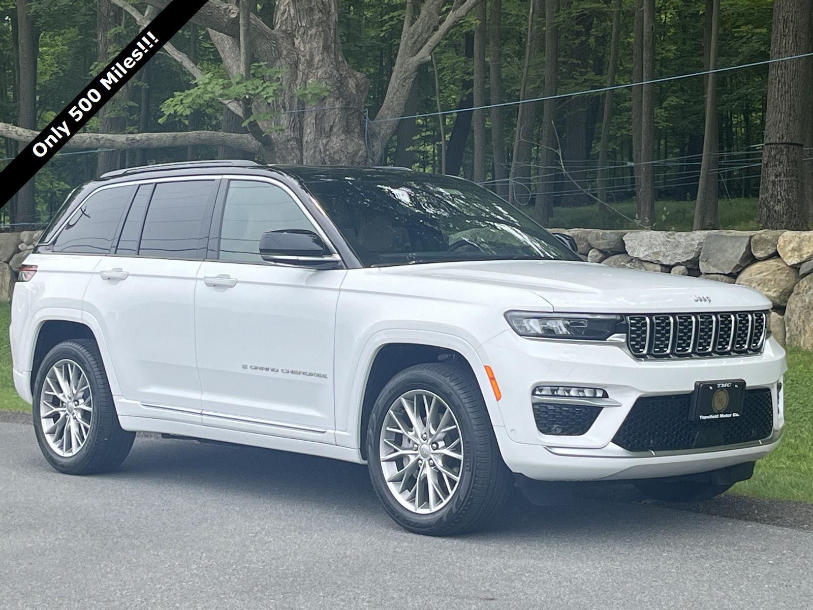 Bright White Clearcoat 2025 Jeep Grand Cherokee SUV / Crossover Four-Wheel Drive 8-Speed Automatic