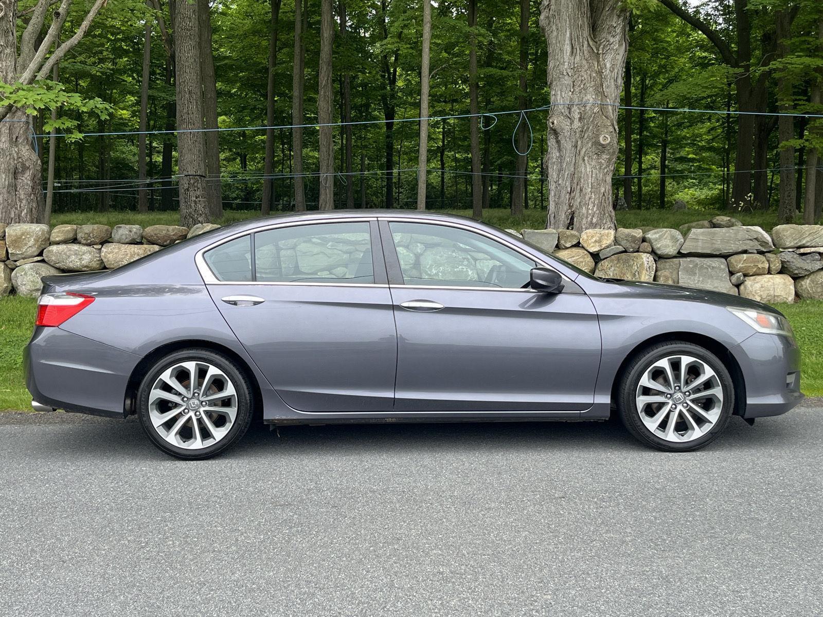 2015 Honda Accord Sport's photo