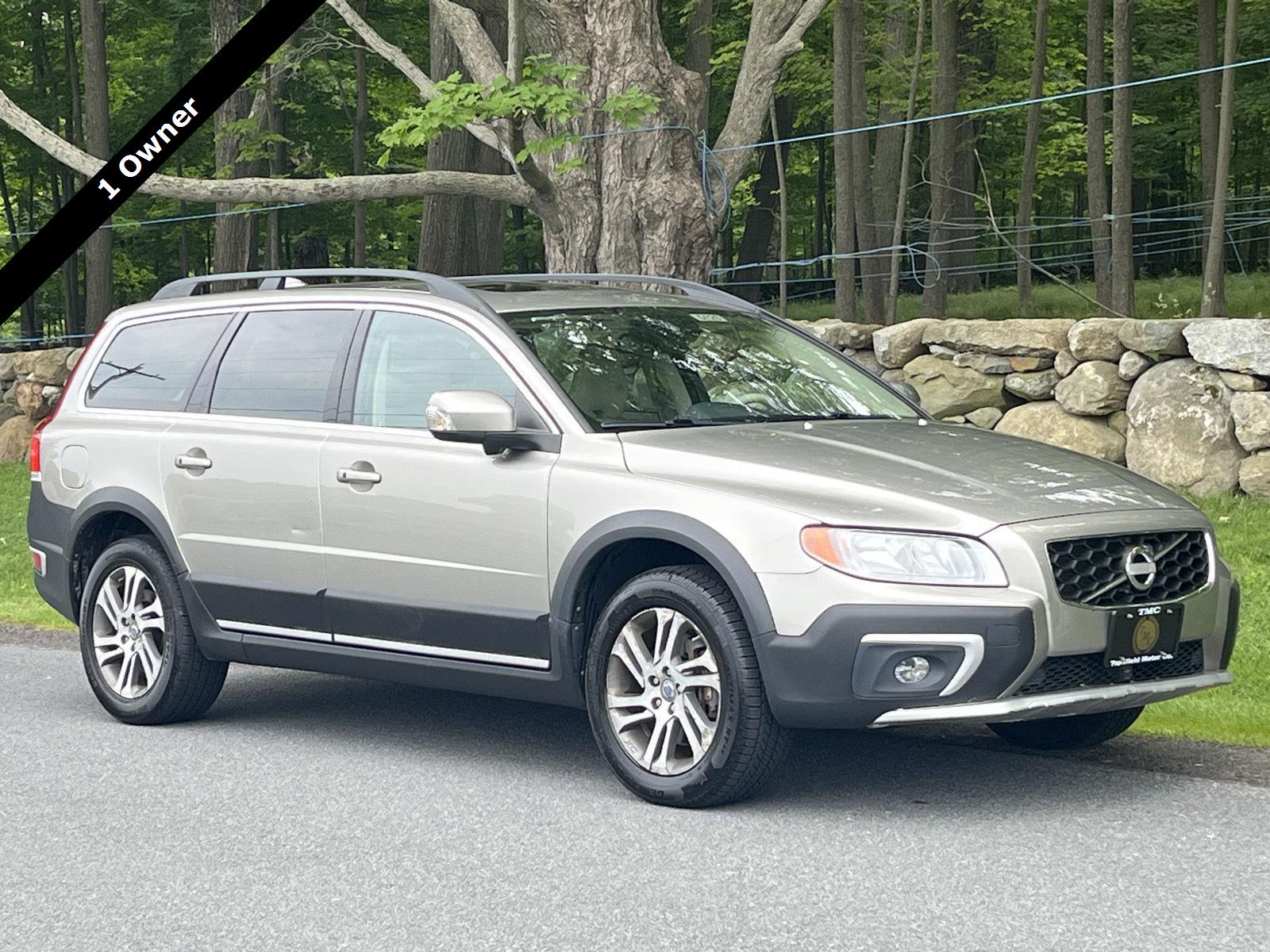 Seashell Metallic 2015 Volvo XC70 3.2 Premier AWD Wagon All-Wheel Drive Automatic