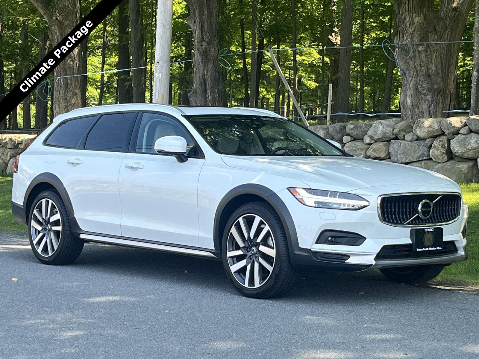 Crystal White Metallic 2023 Volvo V90 Wagon All-Wheel Drive Automatic
