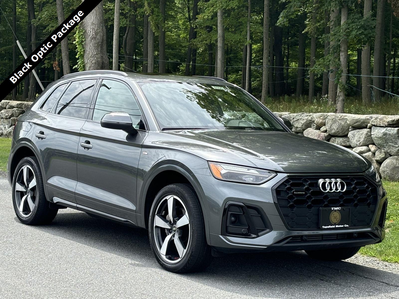Daytona Gray Pearl Effect 2022 Audi Q5 SUV / Crossover All-Wheel Drive Automatic