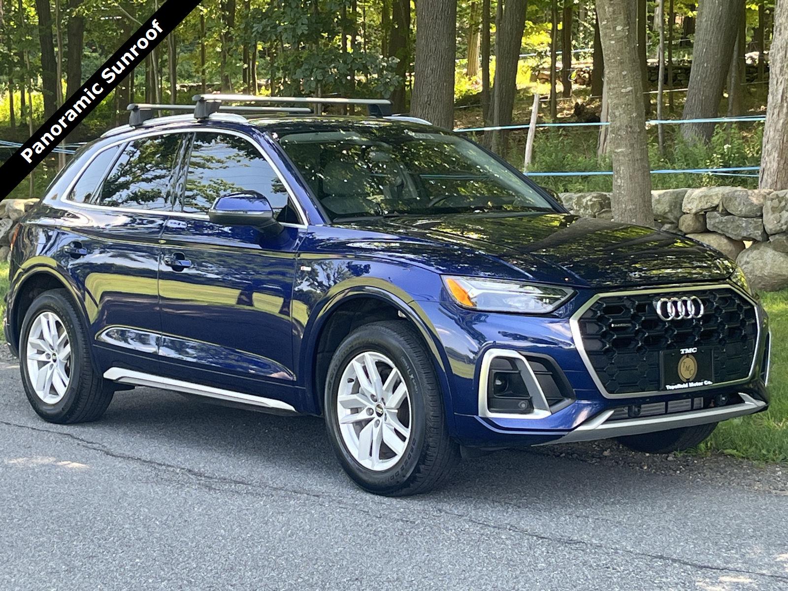 Navarra Blue Metallic 2022 Audi Q5 SUV / Crossover All-Wheel Drive Automatic