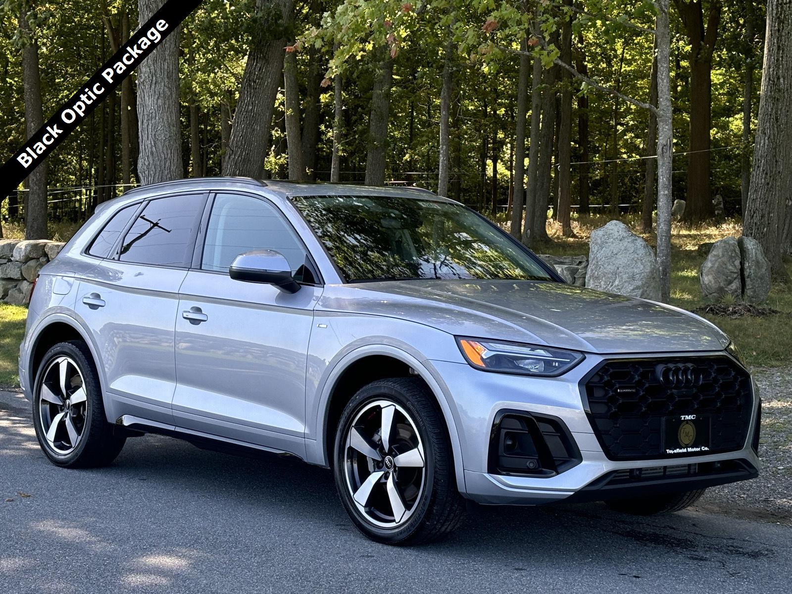 Florett Silver Metallic 2022 Audi Q5 SUV / Crossover All-Wheel Drive Automatic