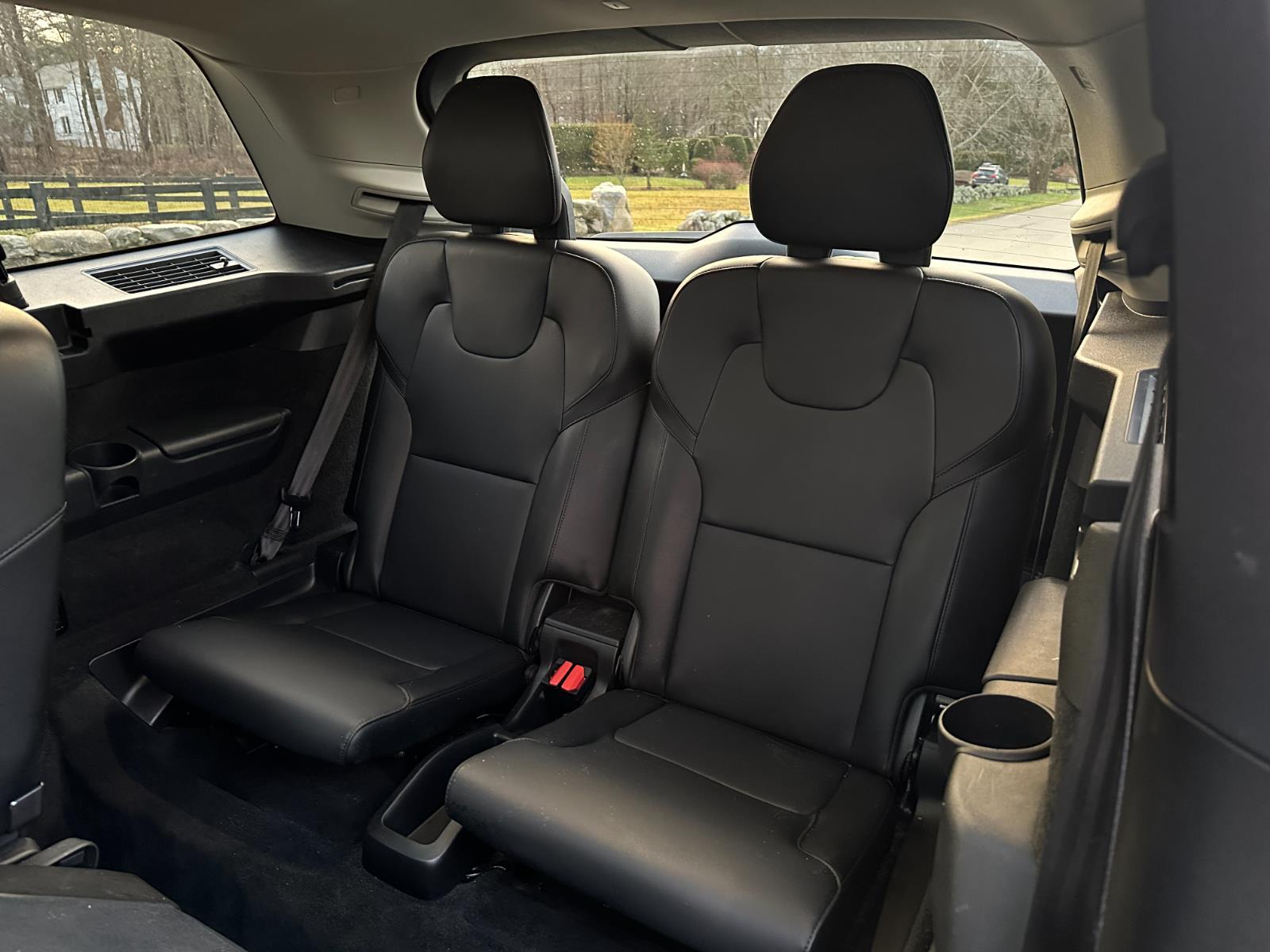 Topsfield Motor Company 2021 Volvo XC90 Momentum Vehicle Details