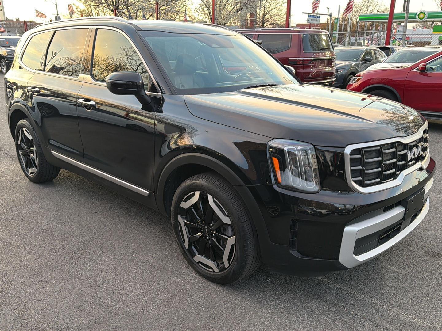 Ebony Black 2025 Kia Telluride S AWD SUV / Crossover All-Wheel Drive 8-Speed Automatic