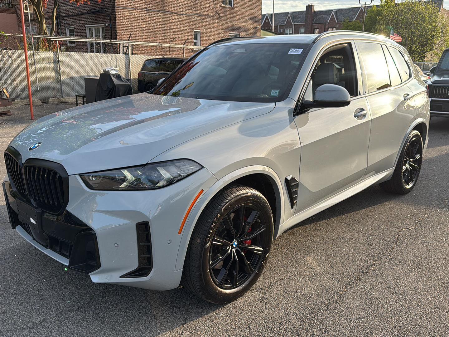 Gray (Brooklyn Grey Metallic) 2024 BMW X5 xDrive40i AWD SUV / Crossover All-Wheel Drive Automatic