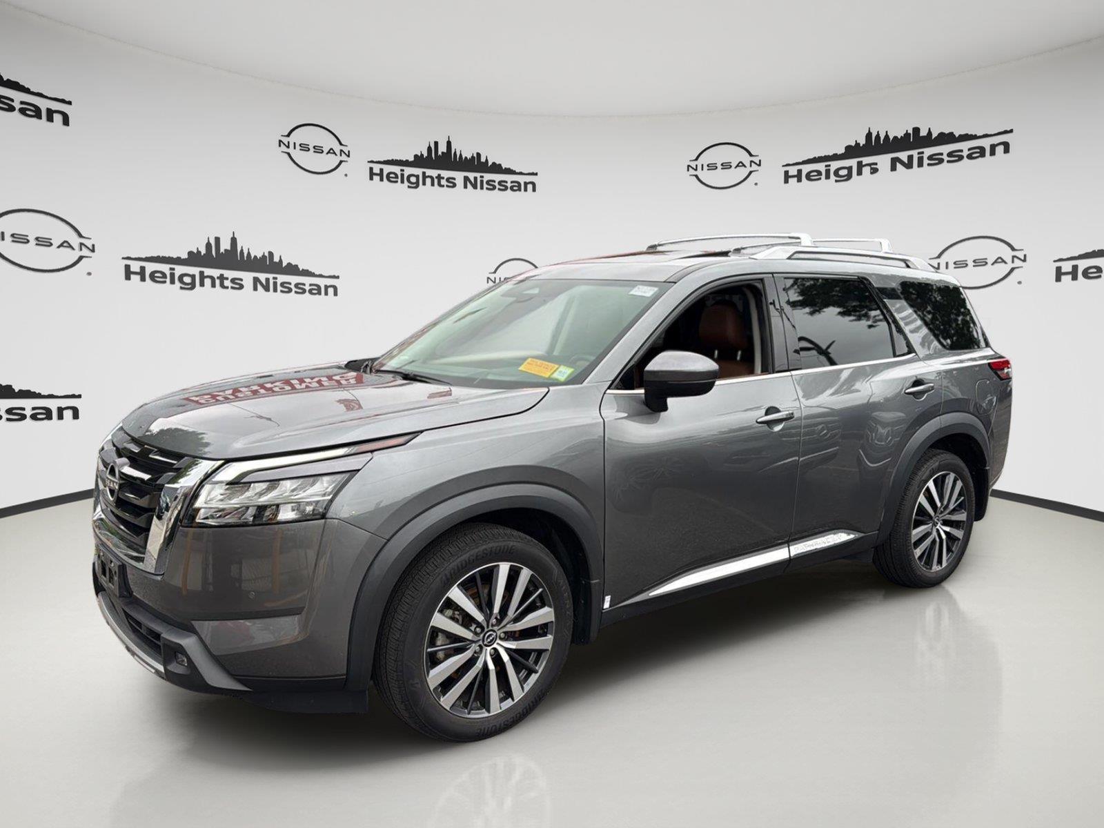 Gray (Gun Metallic) 2022 Nissan Pathfinder SUV / Crossover All-Wheel Drive Automatic