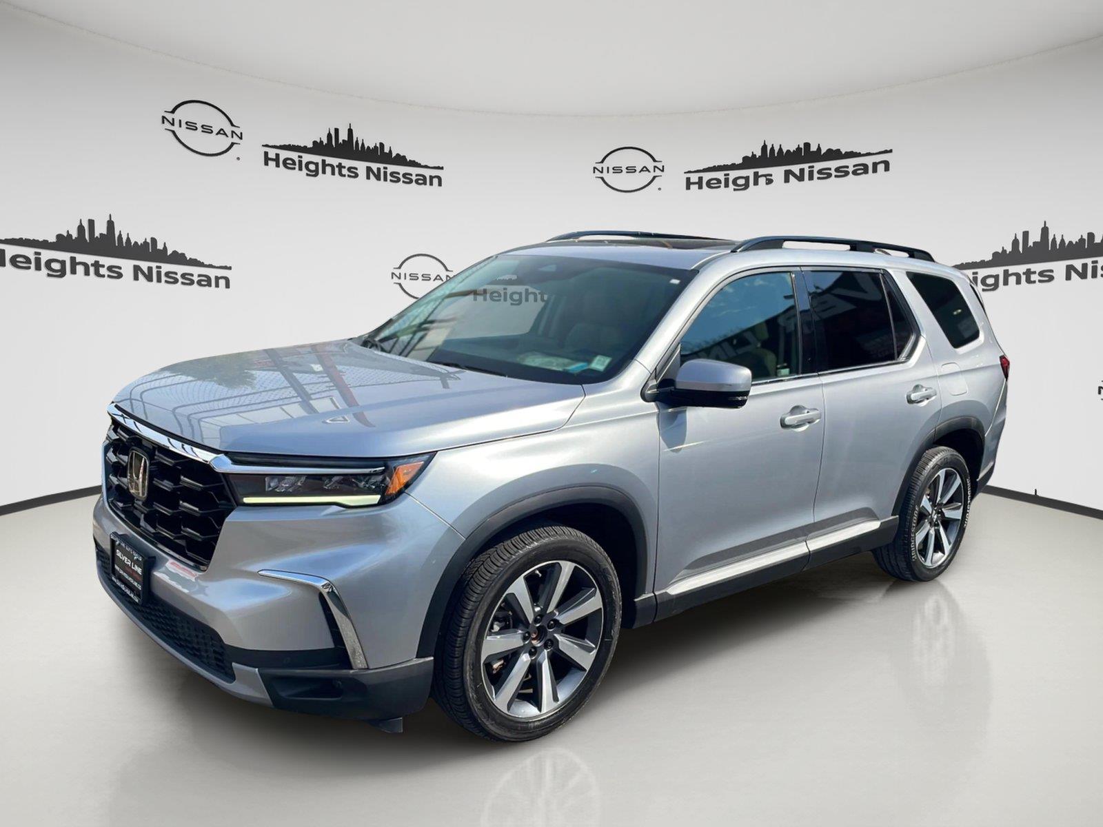 Lunar Silver Metallic 2023 Honda Pilot SUV / Crossover All-Wheel Drive Automatic