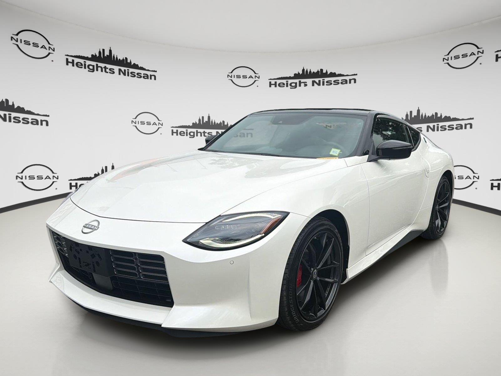 Pearl White Tricoat/Super Black 2025 Nissan Z Coupe Rear-Wheel Drive Manual