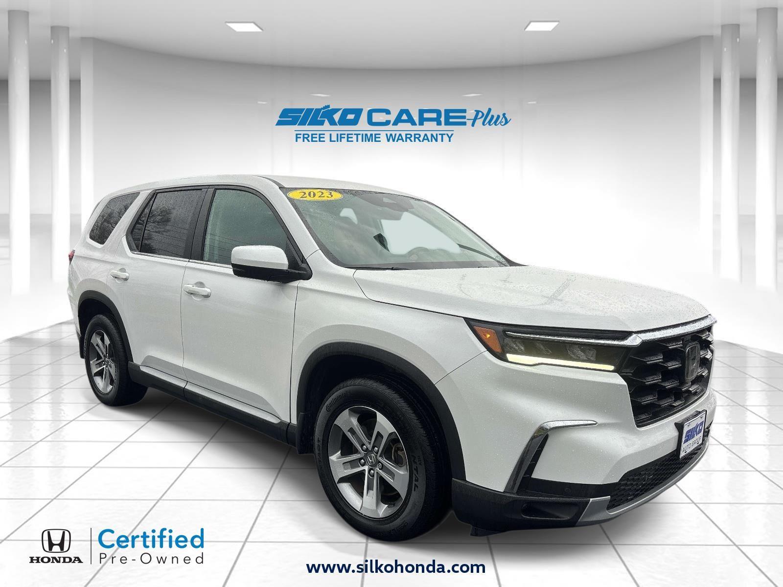 Platinum White Pearl 2023 Honda Pilot EX-L AWD with Captains Chairs SUV / Crossover All-Wheel Drive Automatic