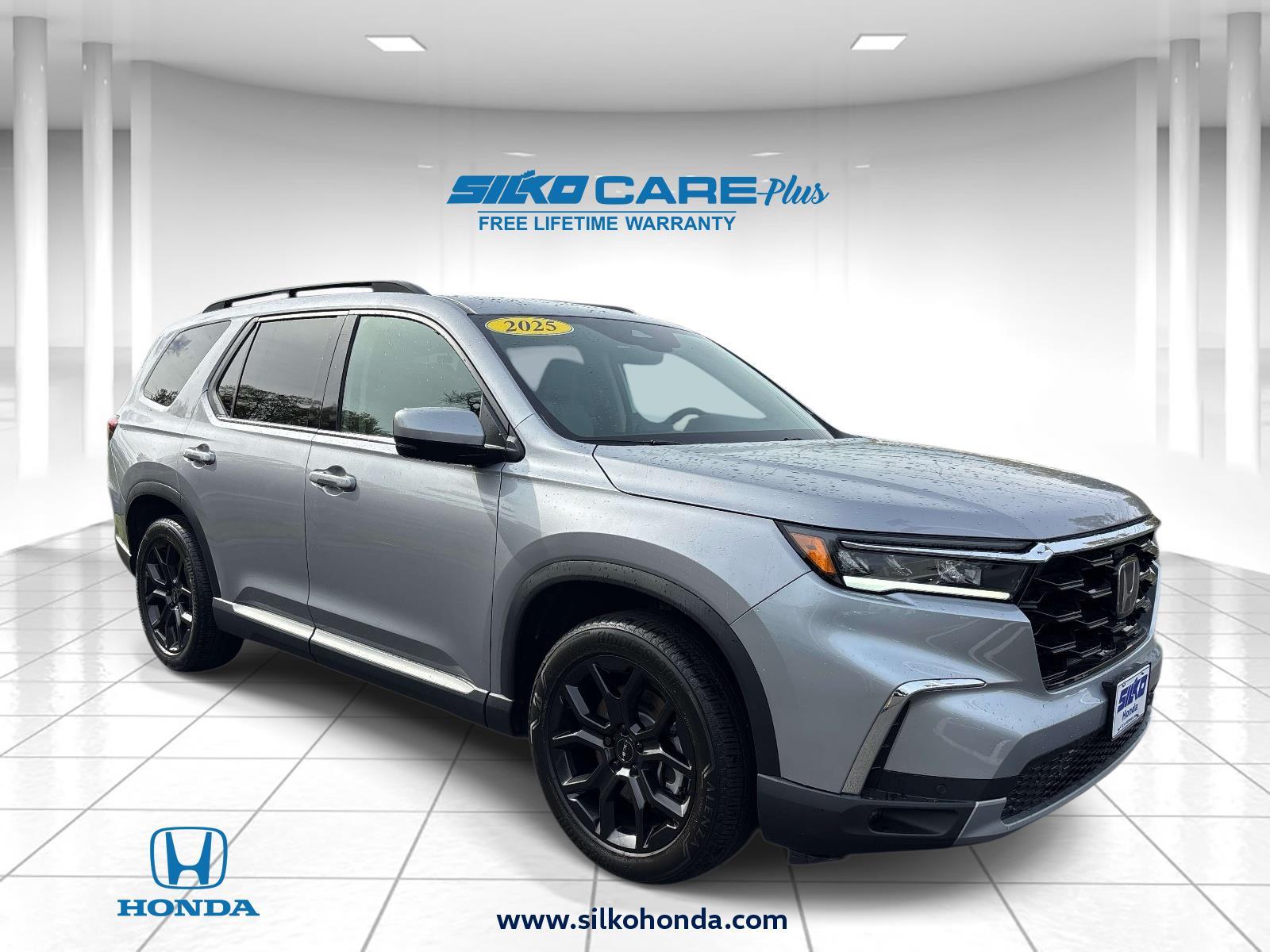 Lunar Silver Metallic 2025 Honda Pilot Touring+ AWD SUV / Crossover All-Wheel Drive Automatic