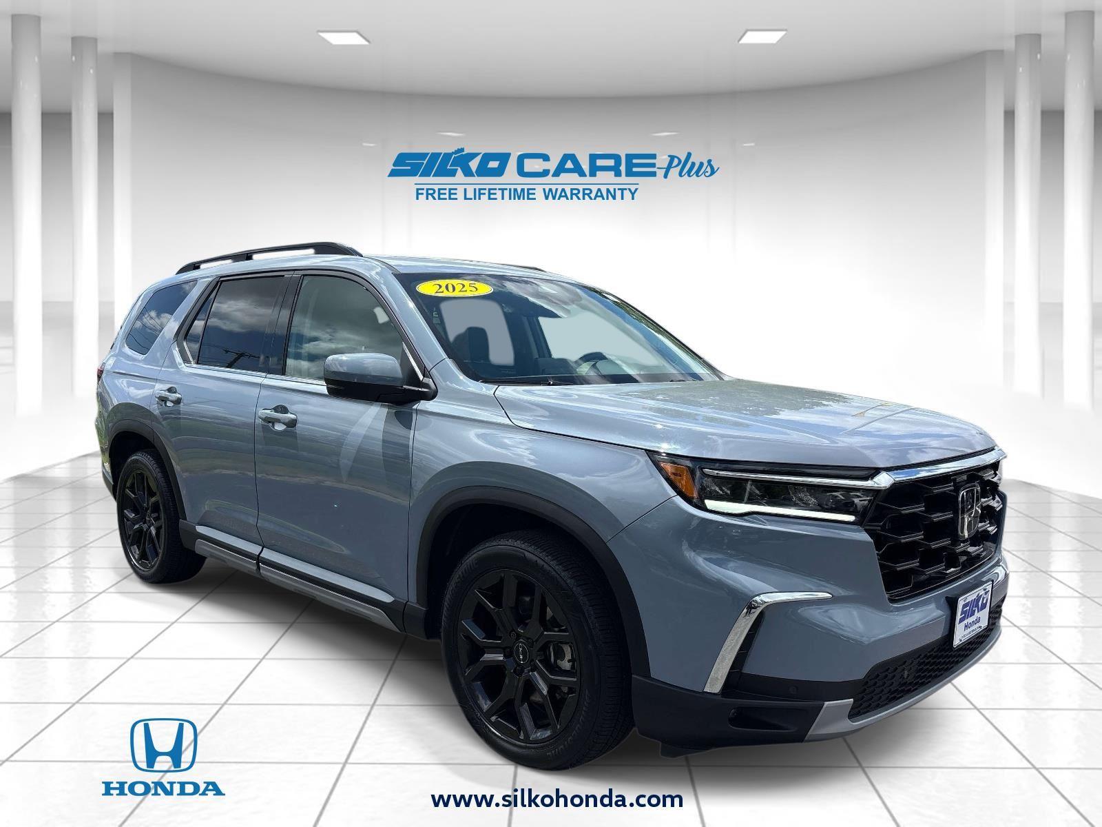 Sonic Gray Pearl 2025 Honda Pilot Touring+ AWD SUV / Crossover All-Wheel Drive Automatic