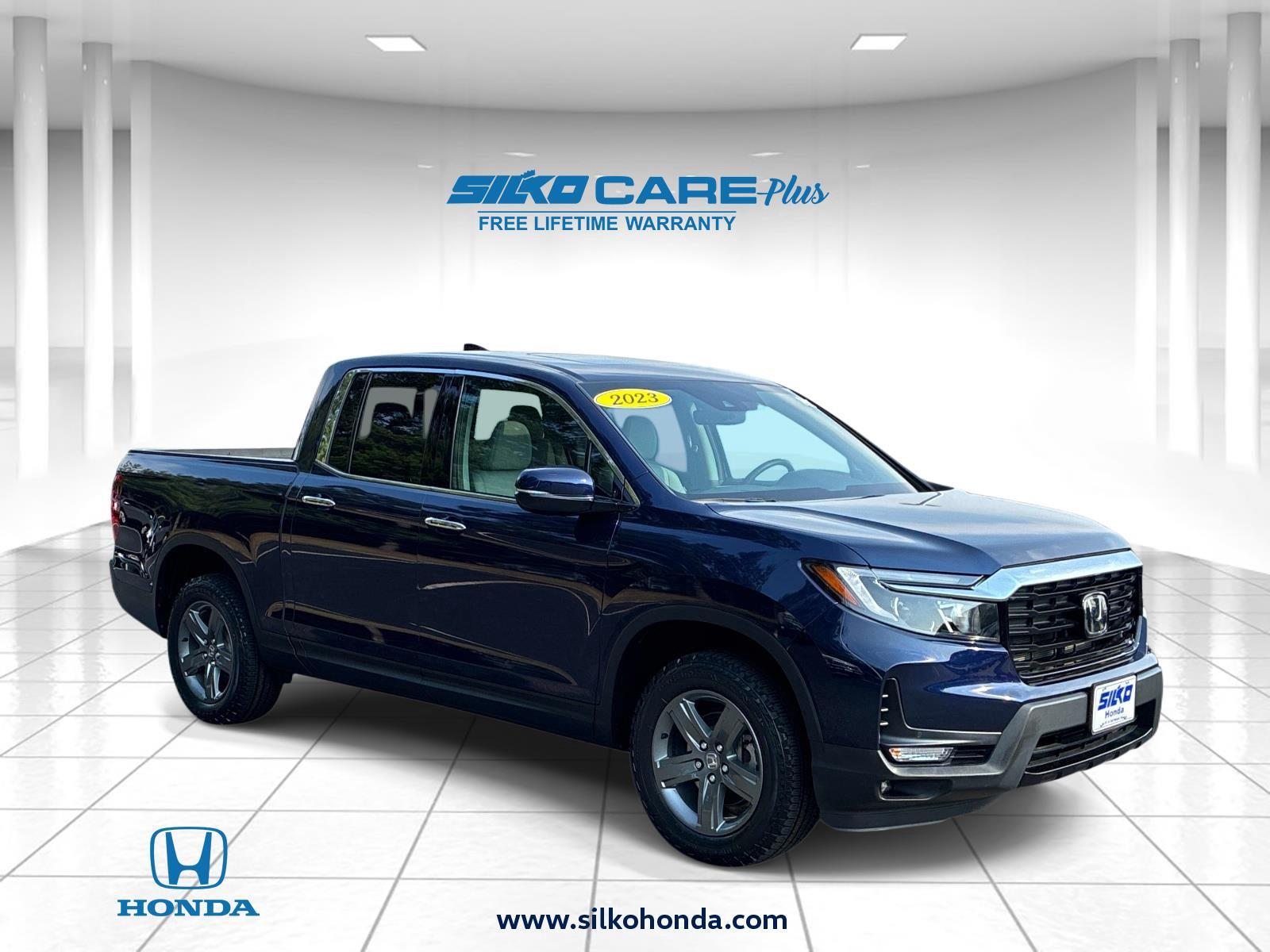 Black (Obsidian Blue Pearl) 2023 Honda Ridgeline Pickup Truck All-Wheel Drive 9-Speed Automatic
