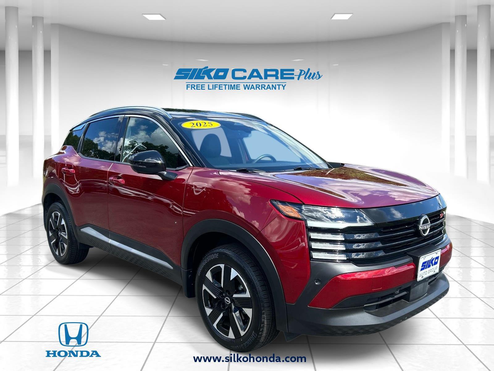 Red (Scarlet Ember Tintcoat/Super Black) 2025 Nissan Kicks SUV / Crossover All-Wheel Drive Continuously Variable Transmission