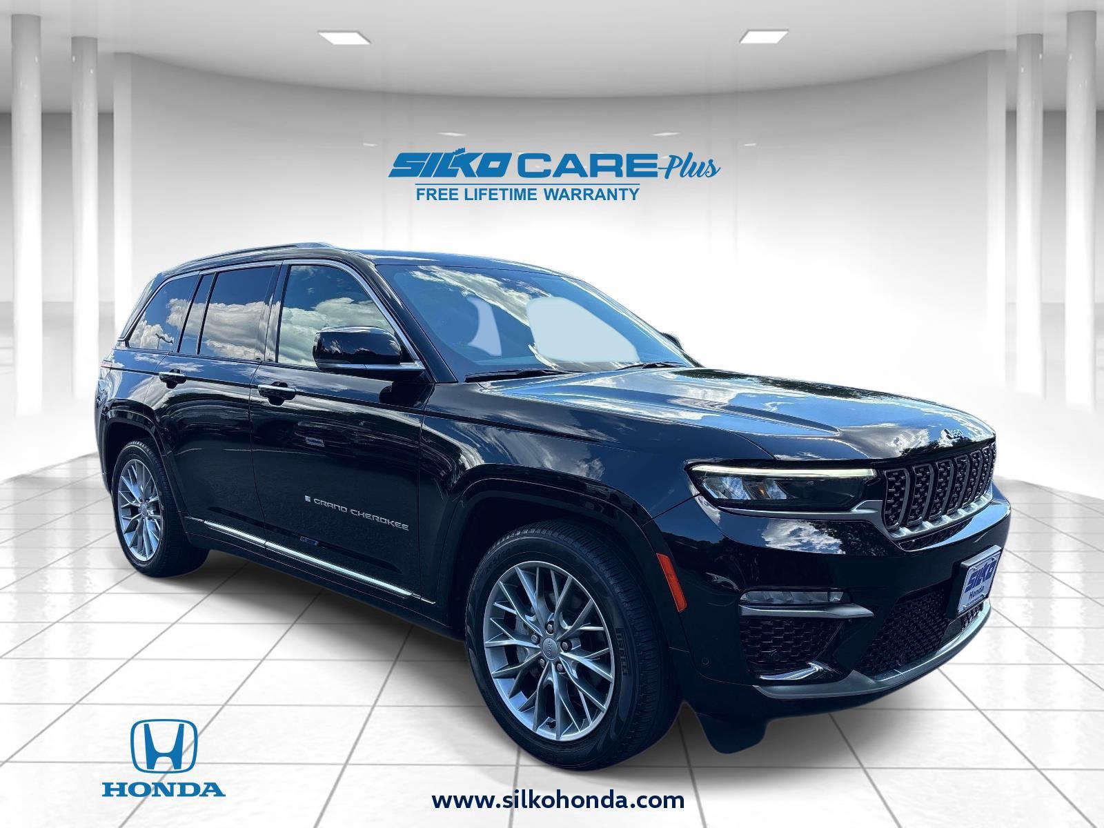 2023 Jeep Grand Cherokee Summit 4WD