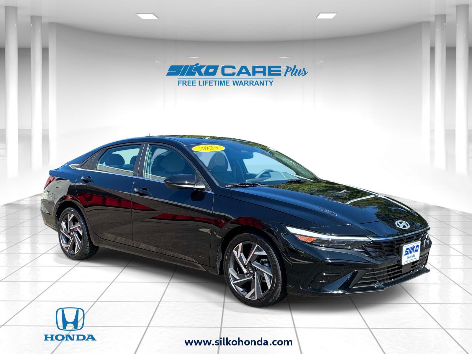 Abyss Black 2025 Hyundai Elantra Sedan Front-Wheel Drive Continuously Variable Transmission