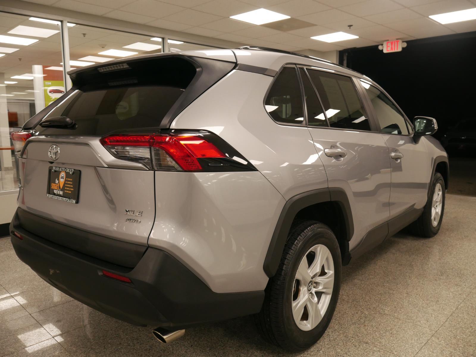 2021 Toyota RAV4 XLE 4