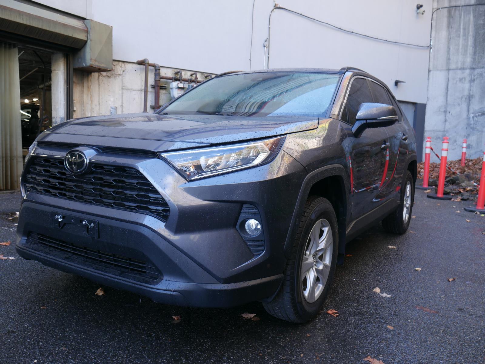 2019 Toyota RAV4 XLE 2