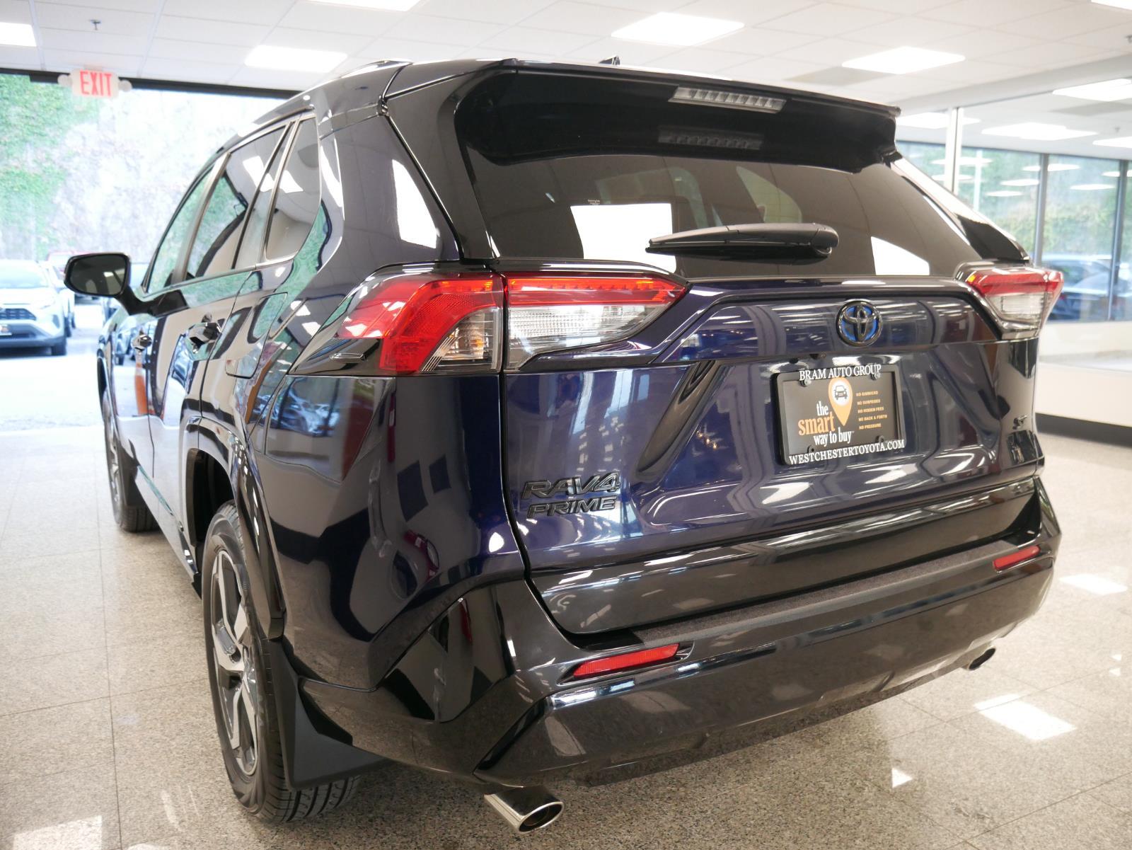 2021 Toyota RAV4 Prime SE 3