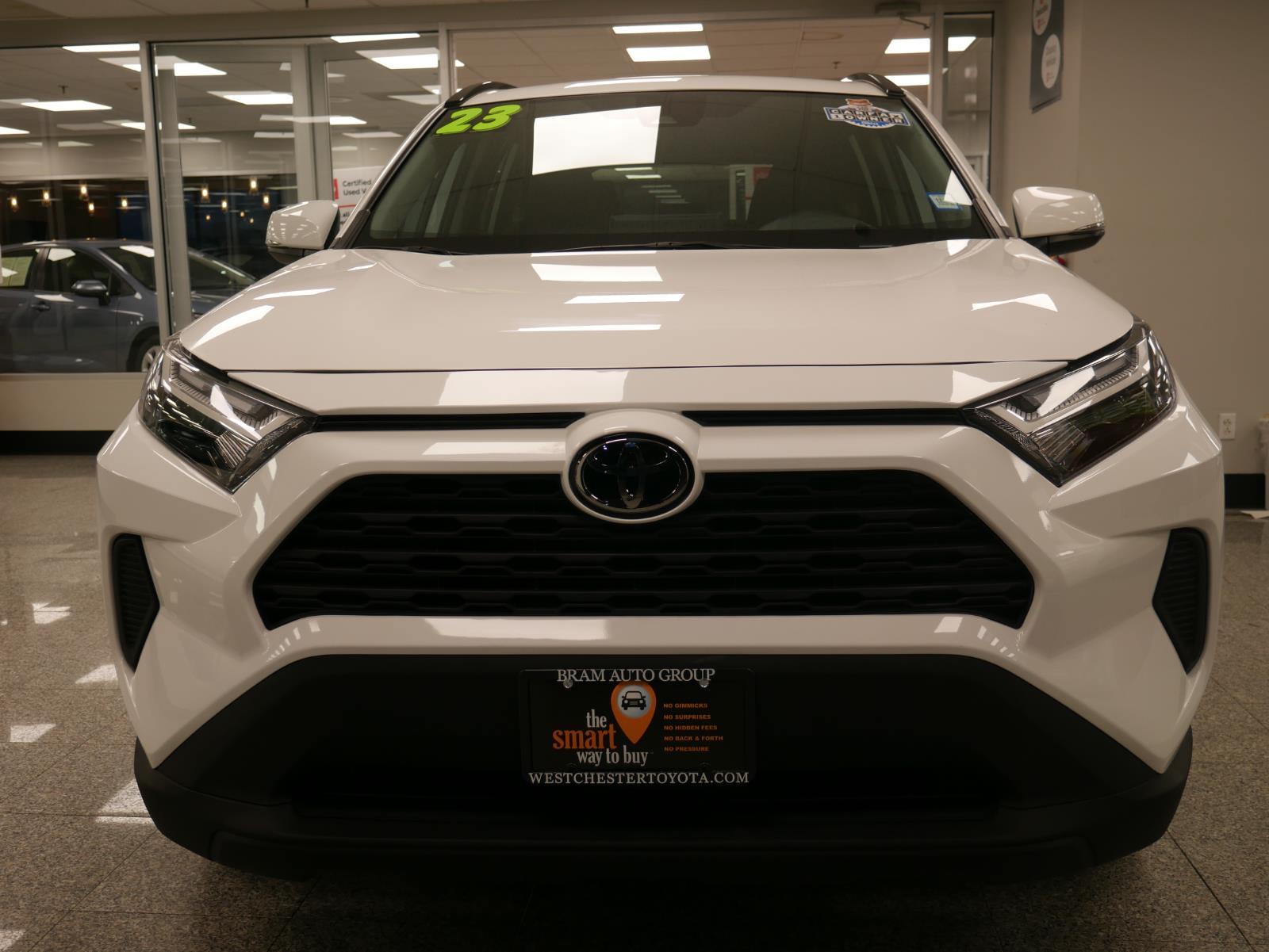 2023 Toyota RAV4 XLE 5