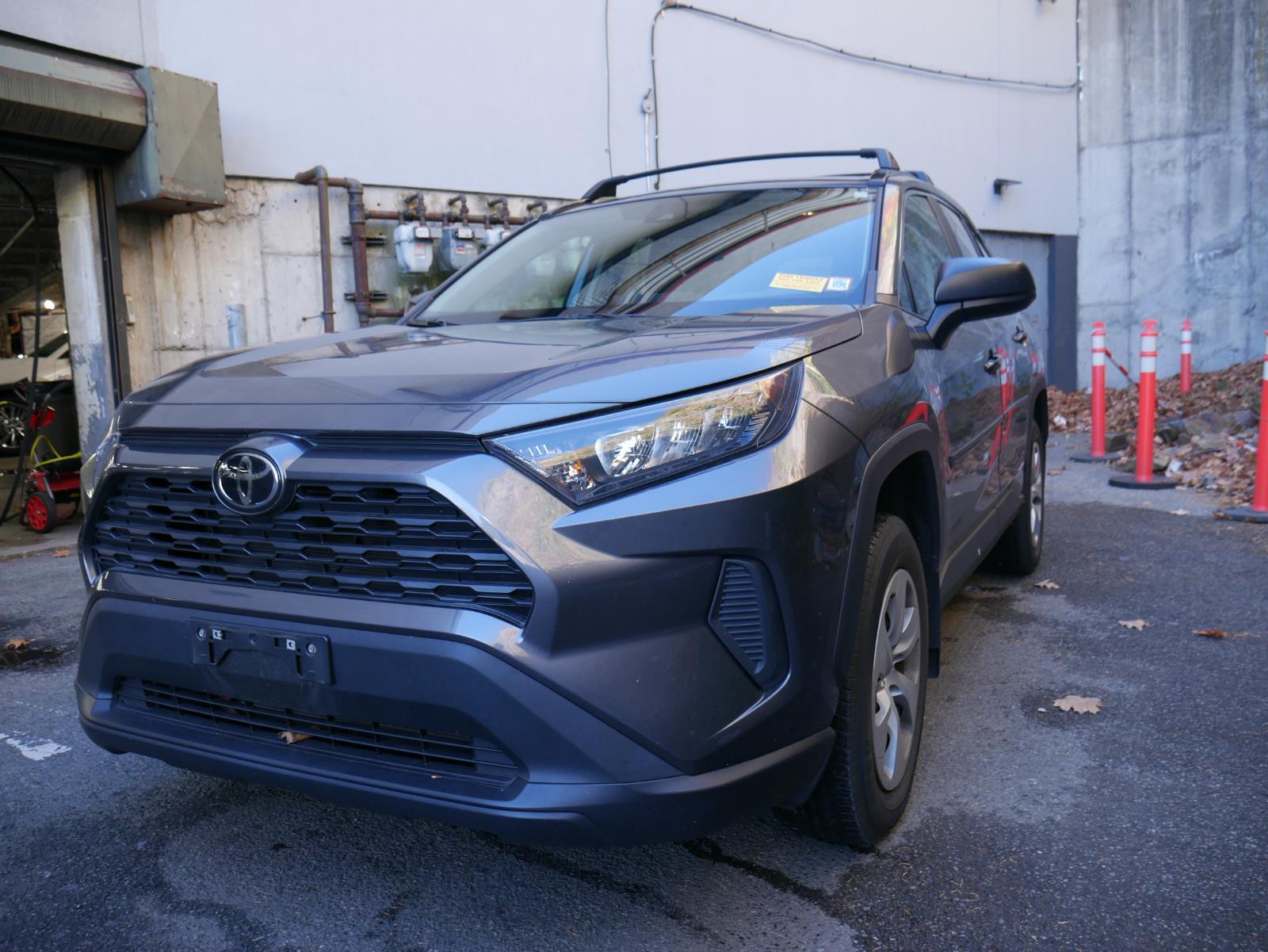 2021 Toyota RAV4 LE 2