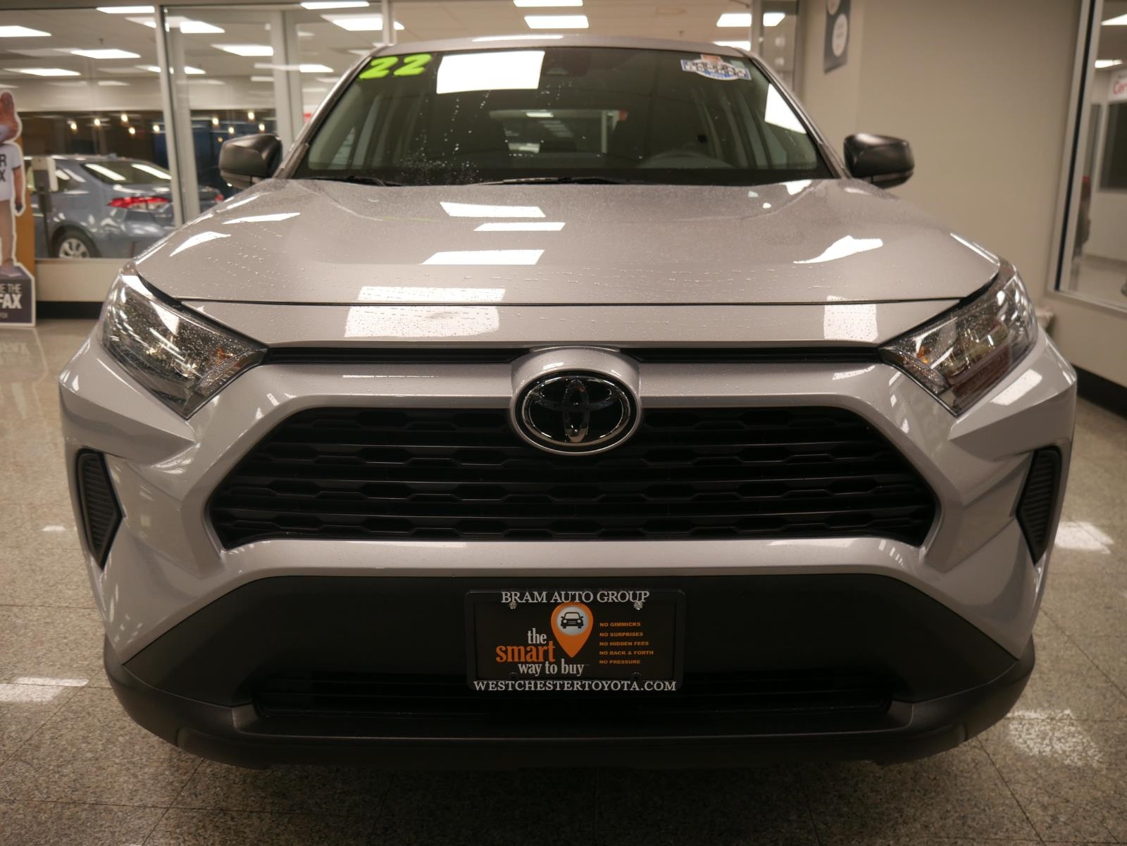 2022 Toyota RAV4 LE 5