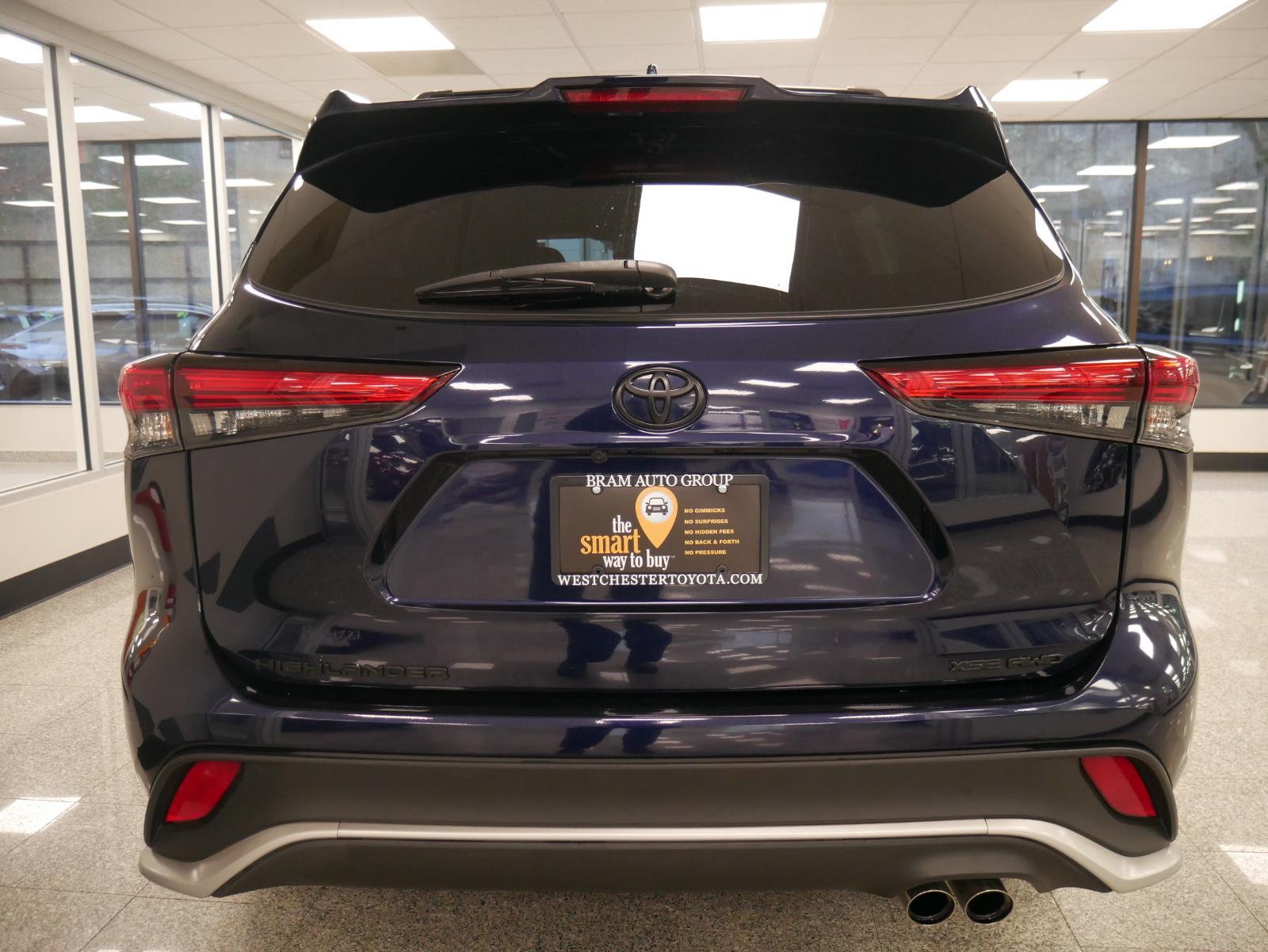 2022 Toyota Highlander XSE 12