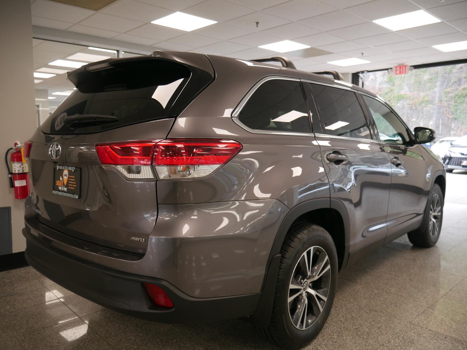 2019 Toyota Highlander LE 4