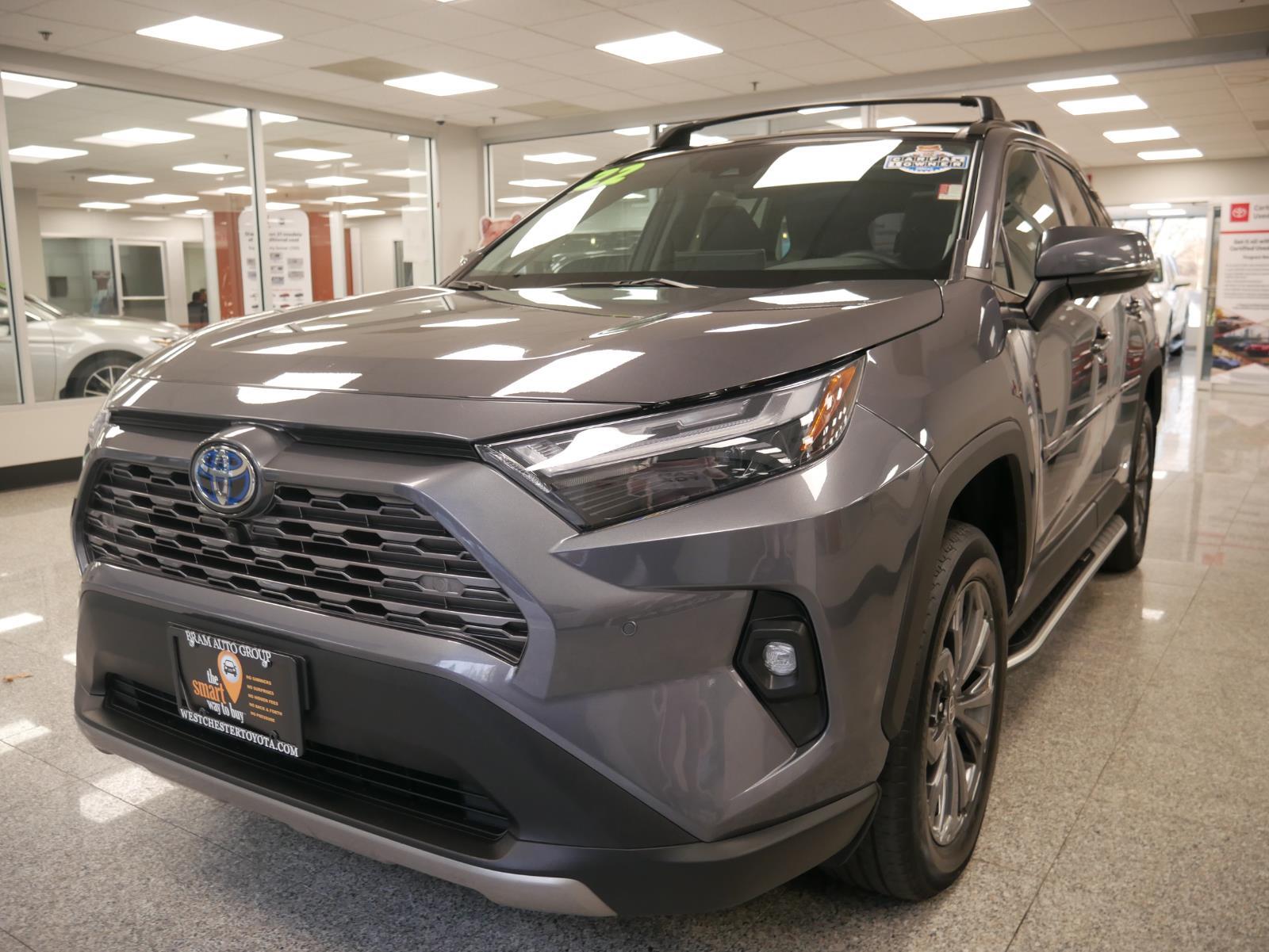 2022 Toyota RAV4 Hybrid Limited 2