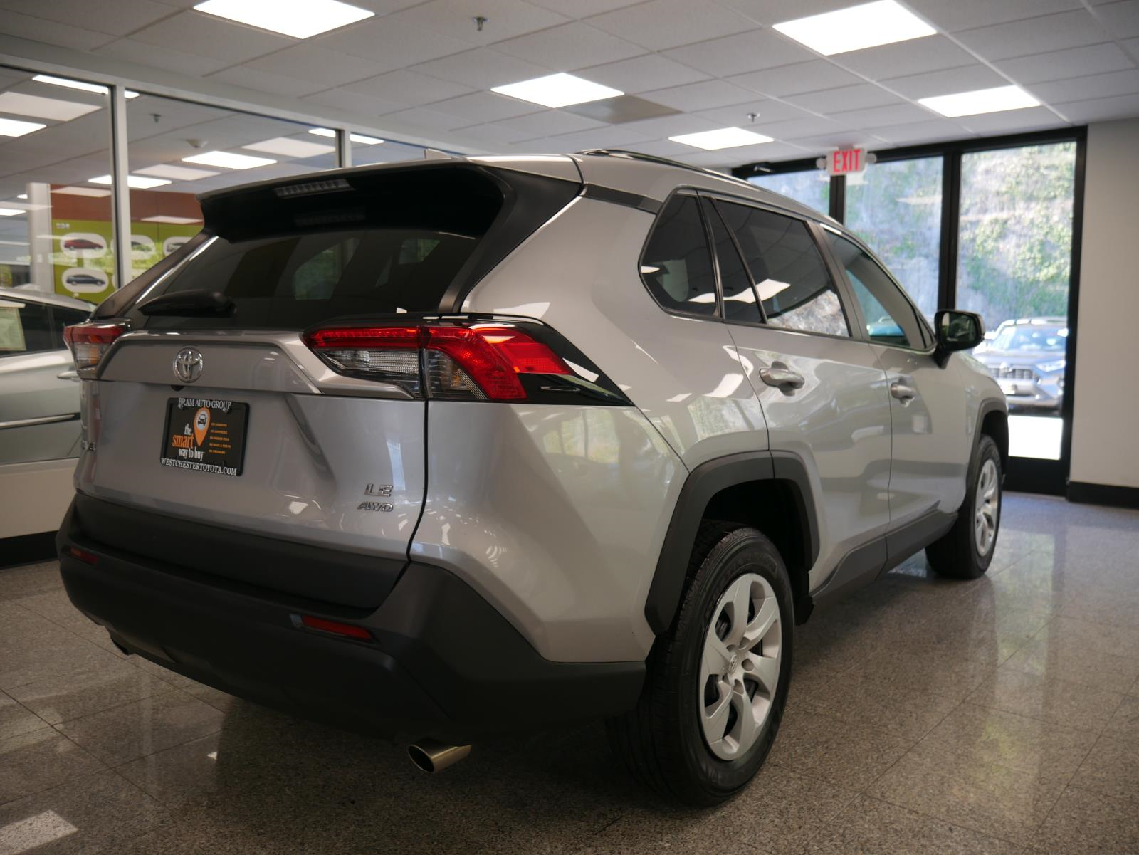 2021 Toyota RAV4 LE 4