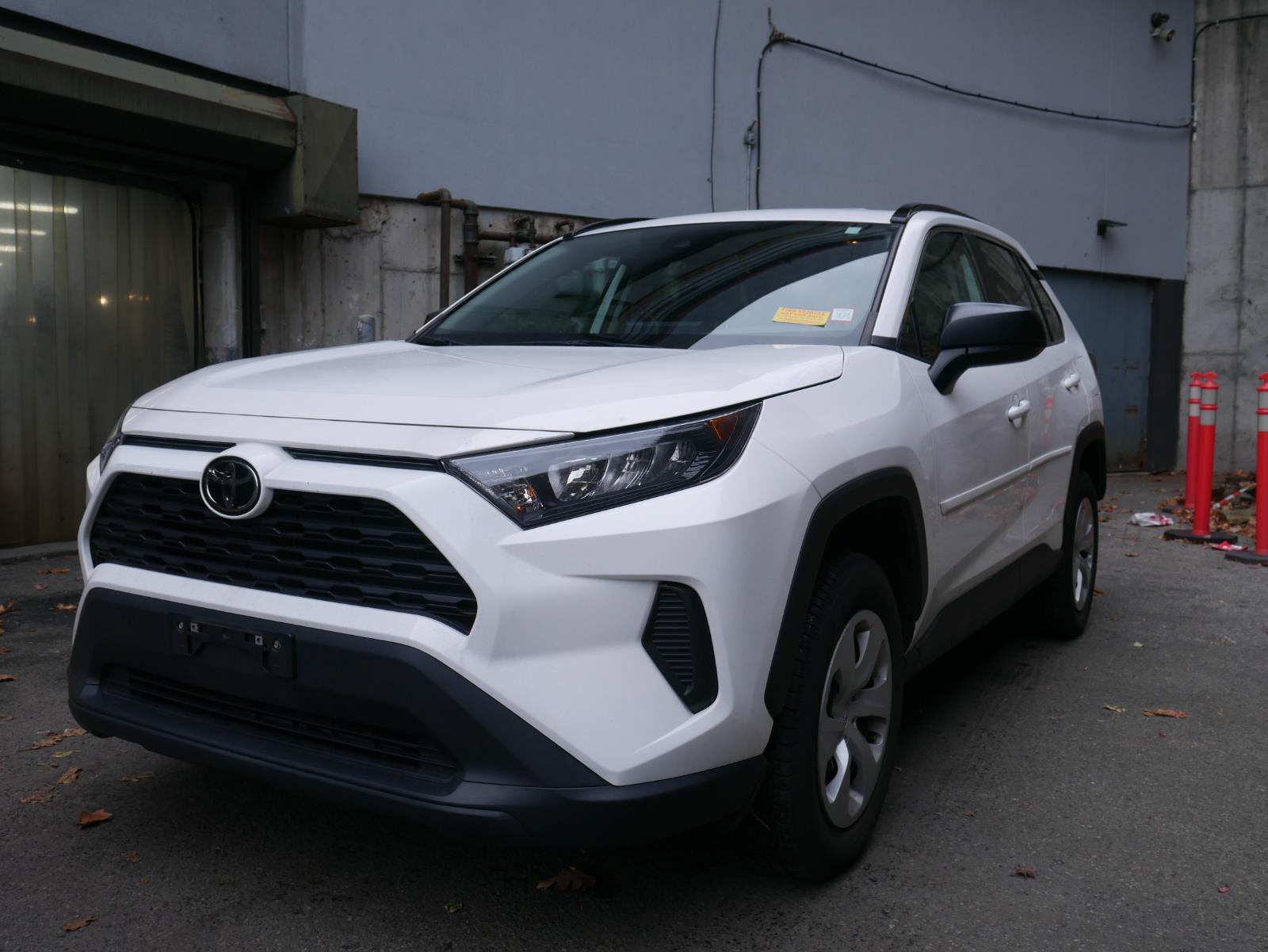 2021 Toyota RAV4 LE 2