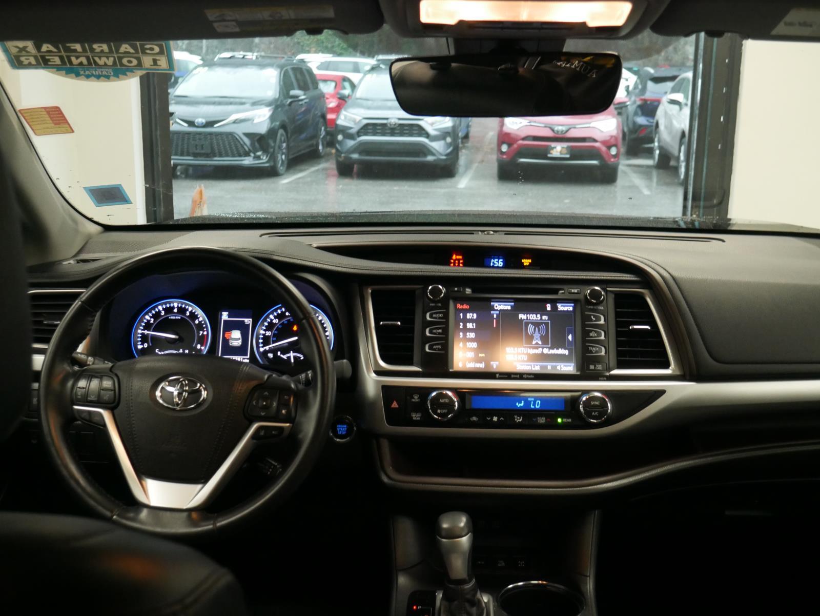 2018 Toyota Highlander XLE 30