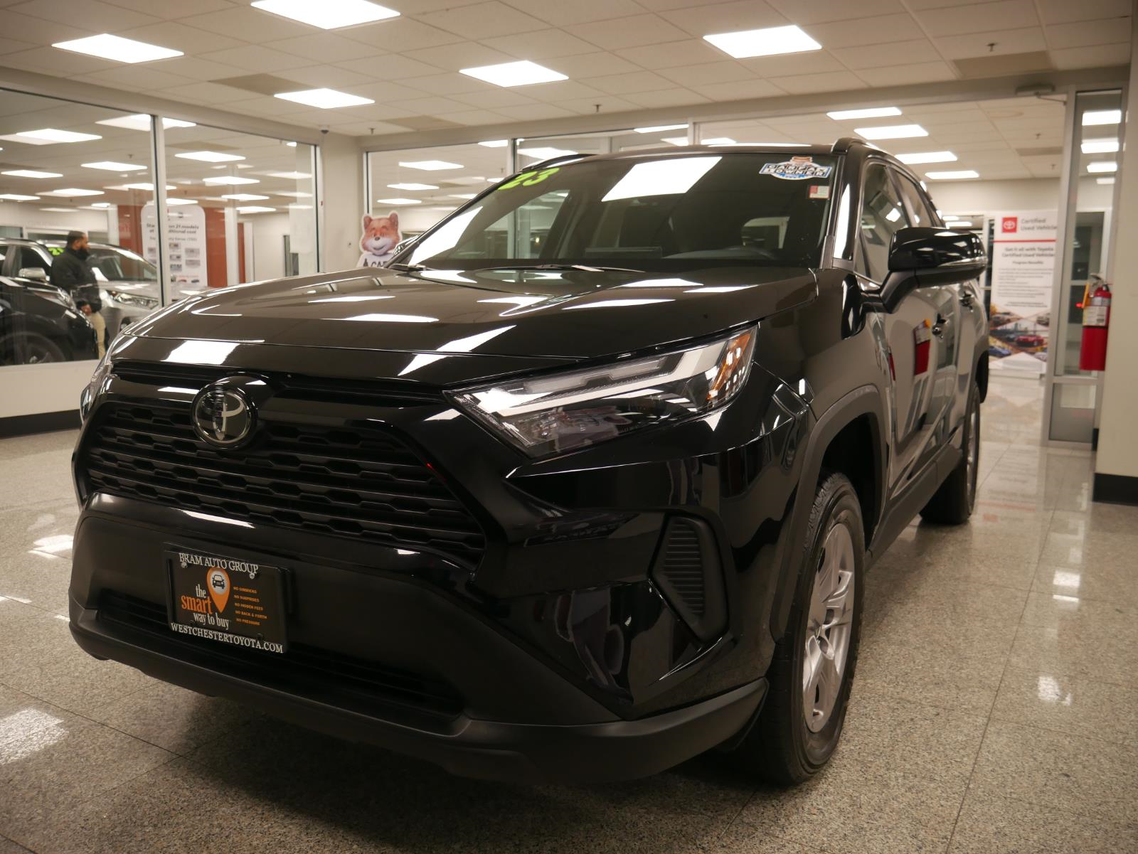 2023 Toyota RAV4 XLE 2