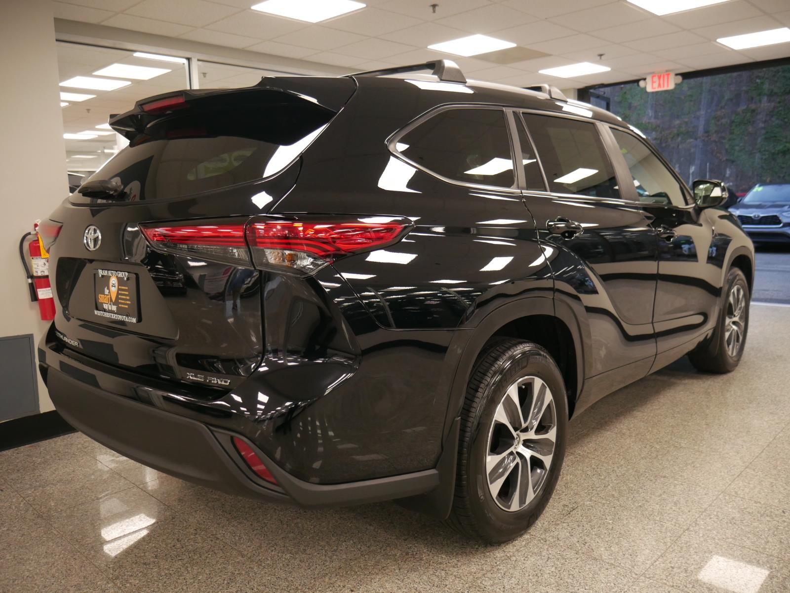 2023 Toyota Highlander XLE 4