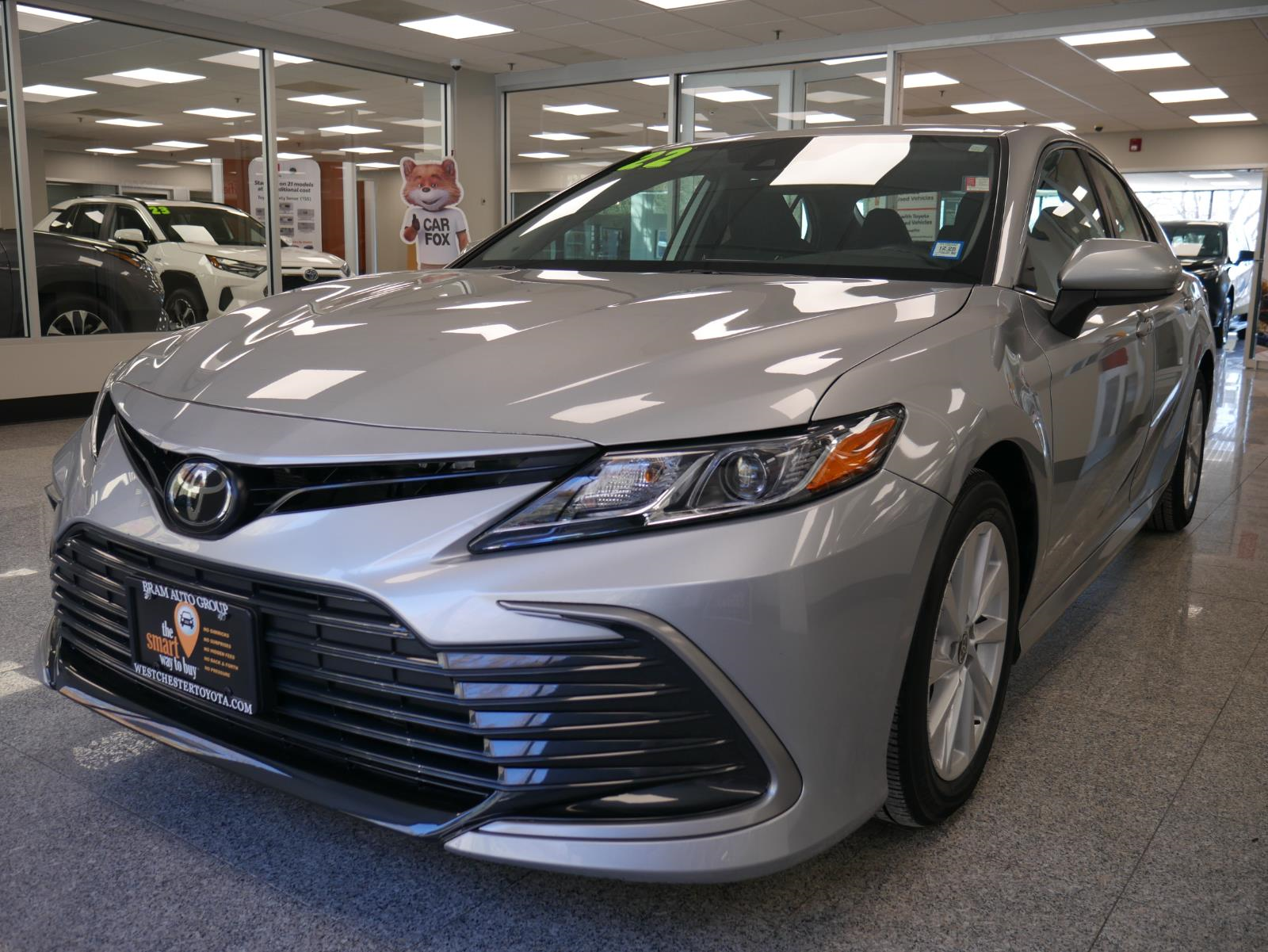 2022 Toyota Camry LE 2