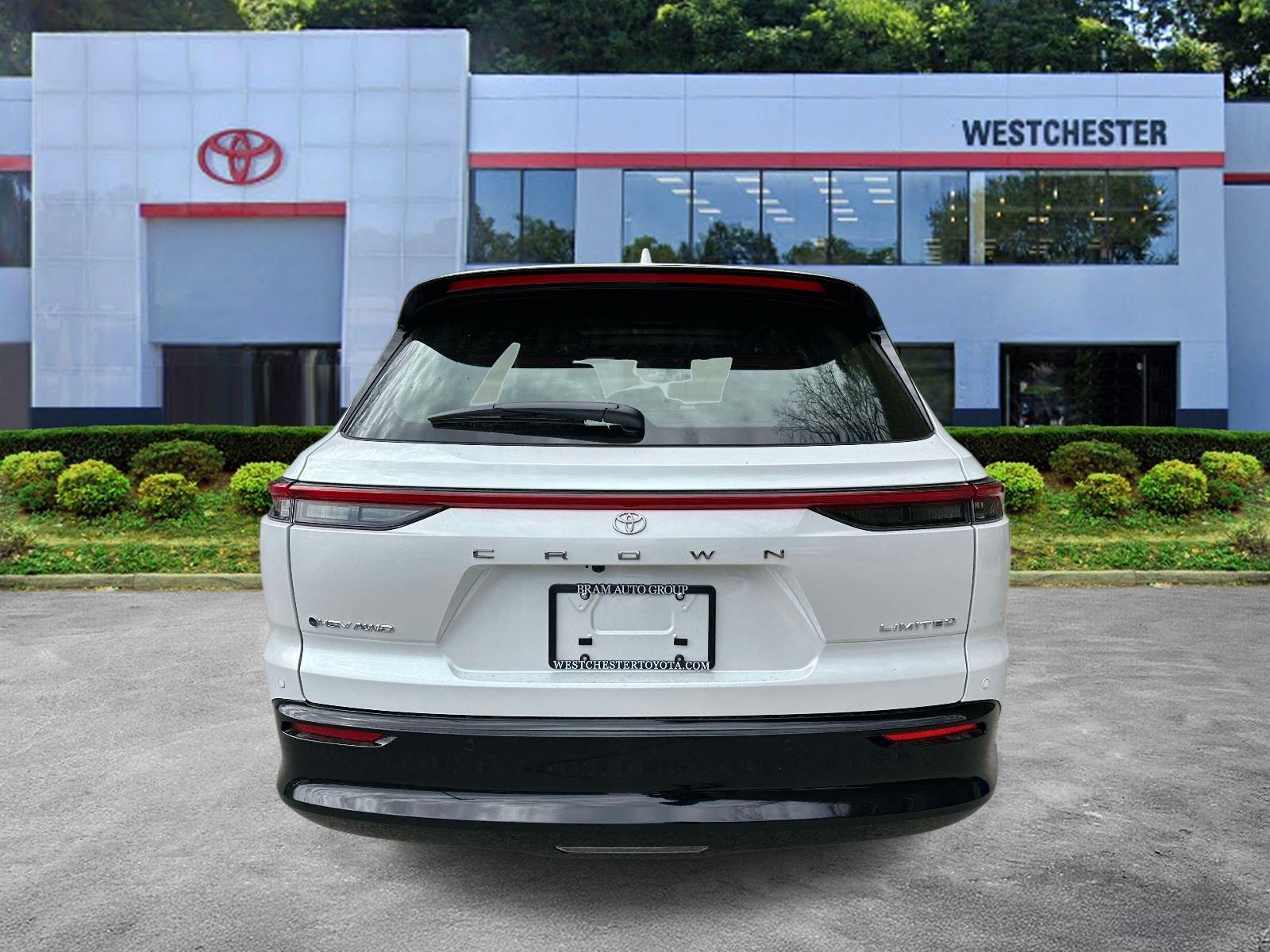 View vehicle photo 5