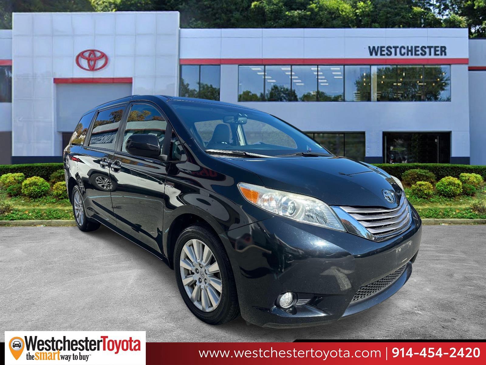 2017 Toyota Sienna XLE 7-Passenger AWD   