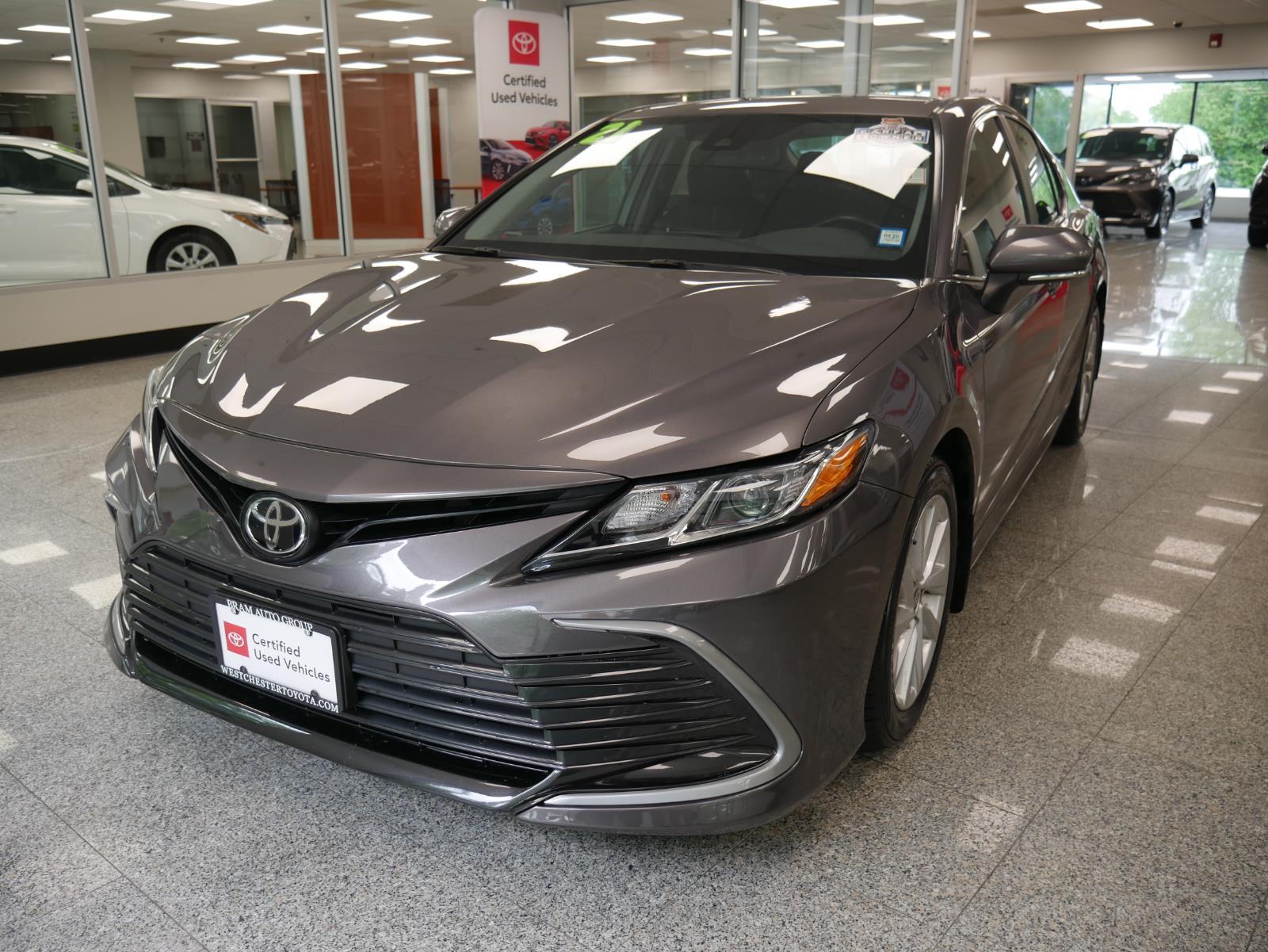 2021 Toyota Camry LE 2