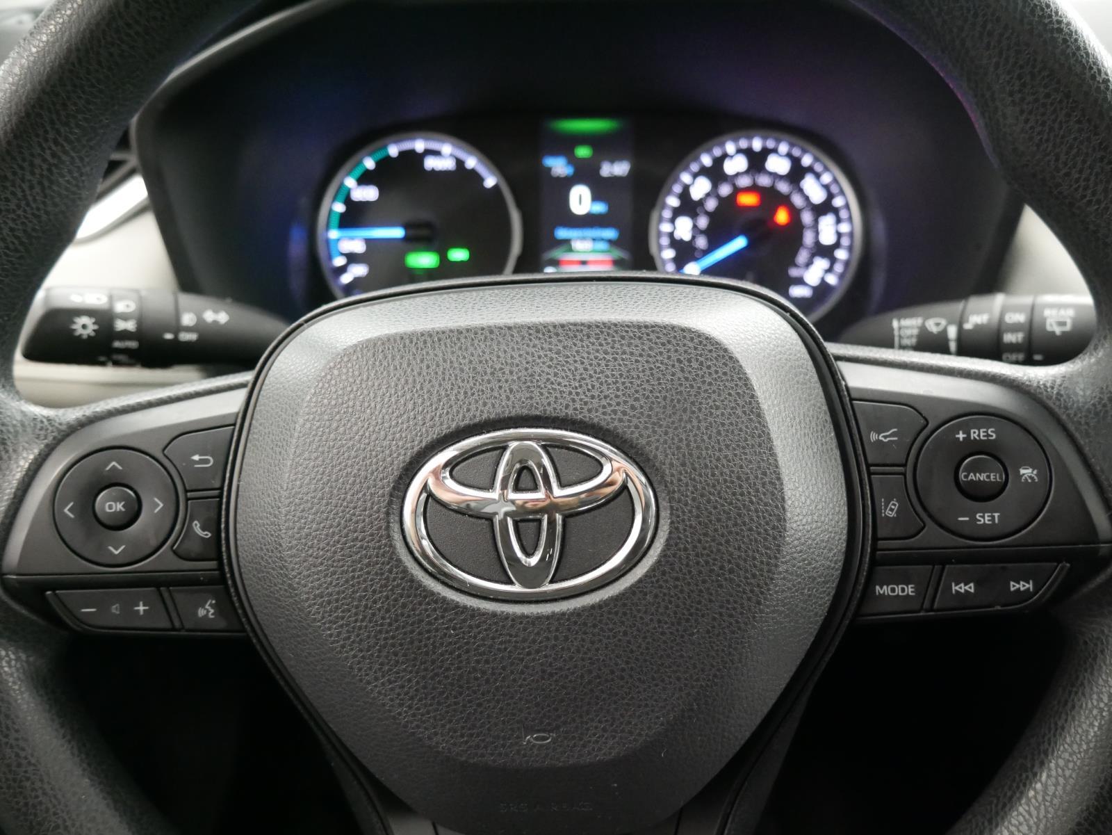 2021 Toyota RAV4 Hybrid XLE 19
