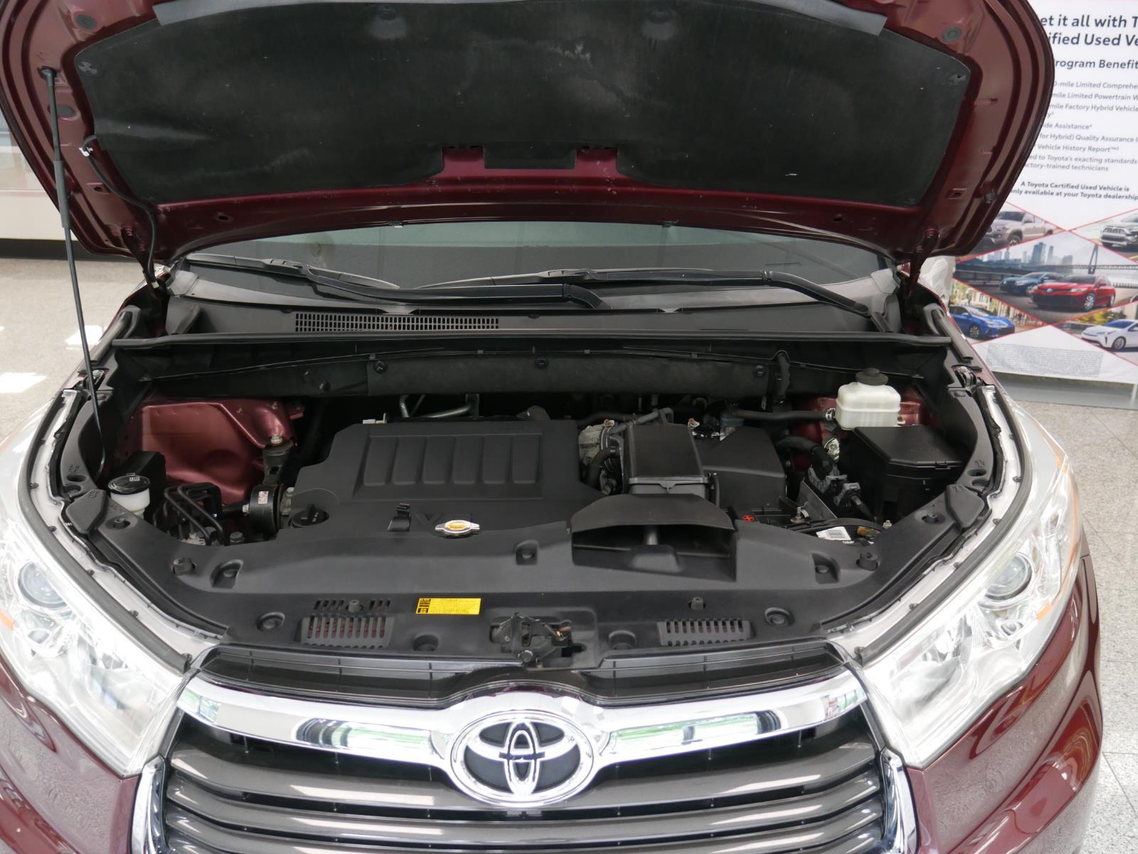 2014 Toyota Highlander XLE 9