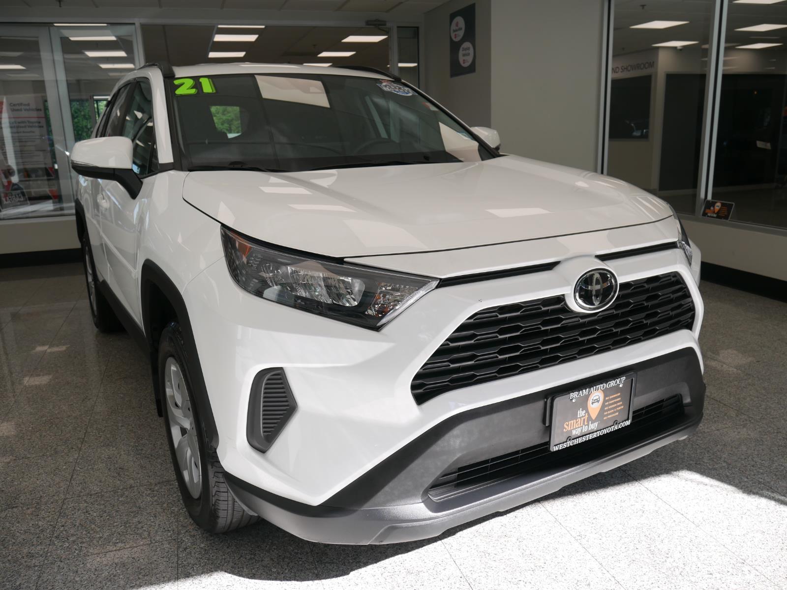 2021 Toyota RAV4 LE 1