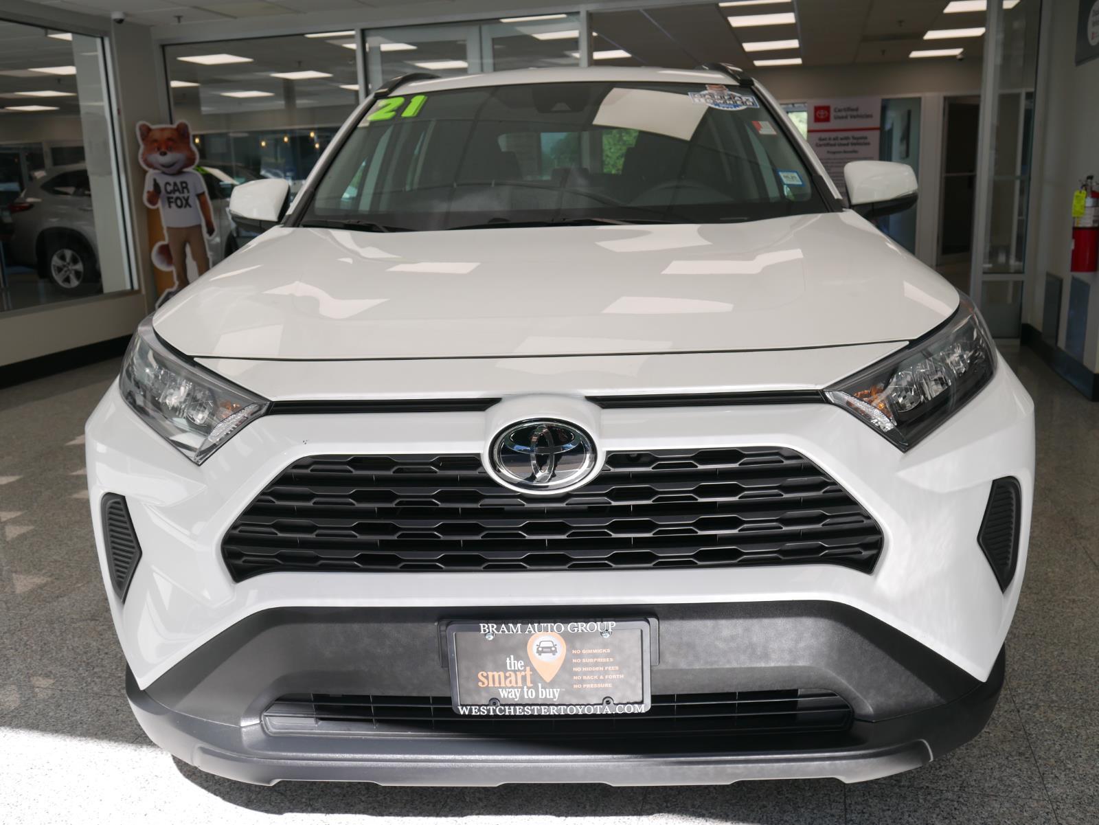 2021 Toyota RAV4 LE 5