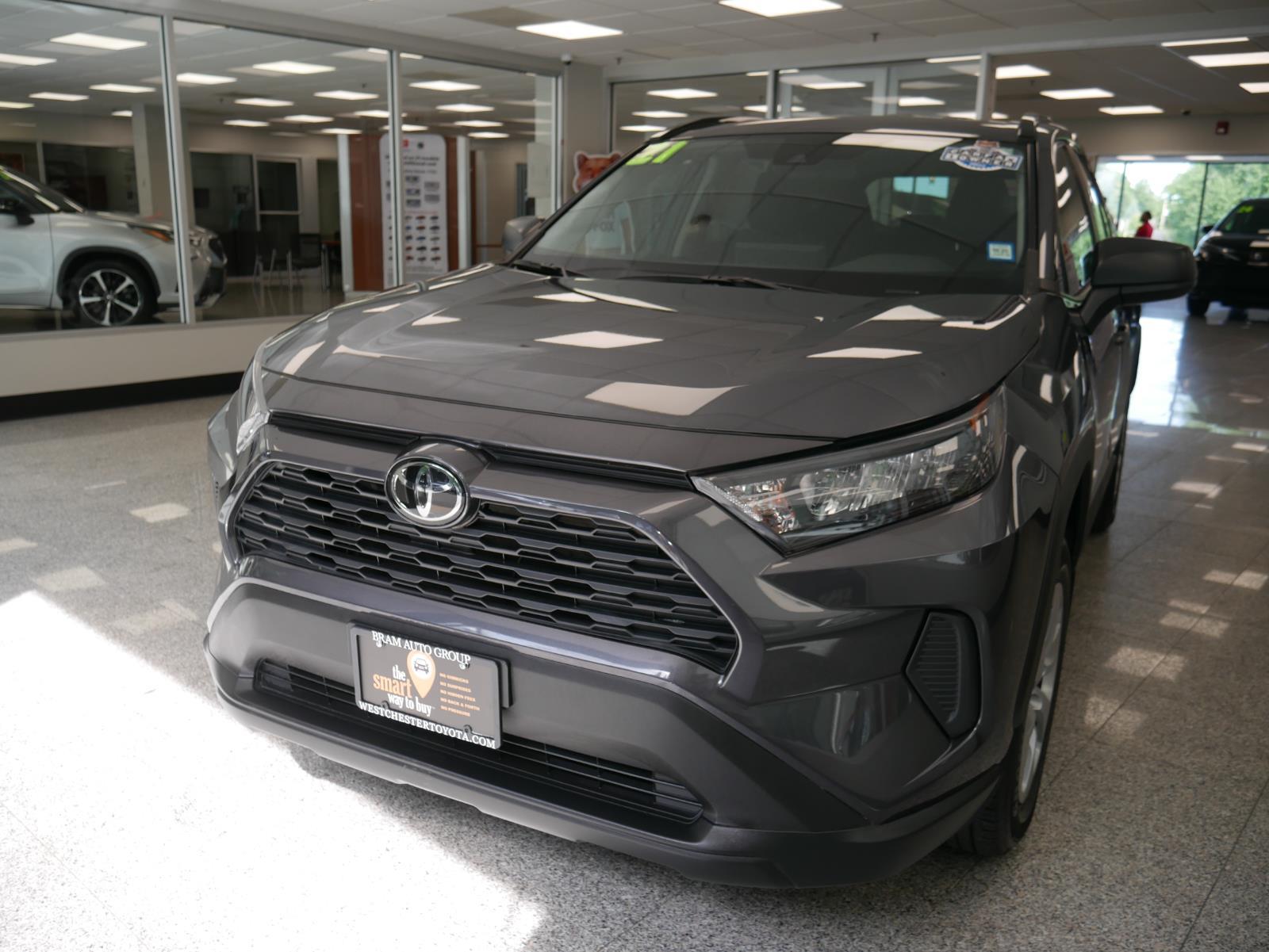 2021 Toyota RAV4 LE 1