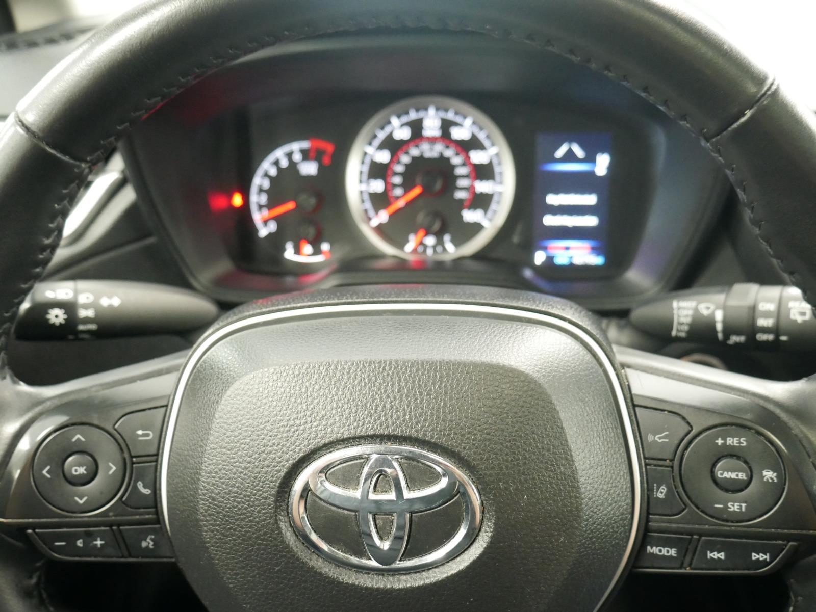 2022 Toyota Corolla Cross LE 20